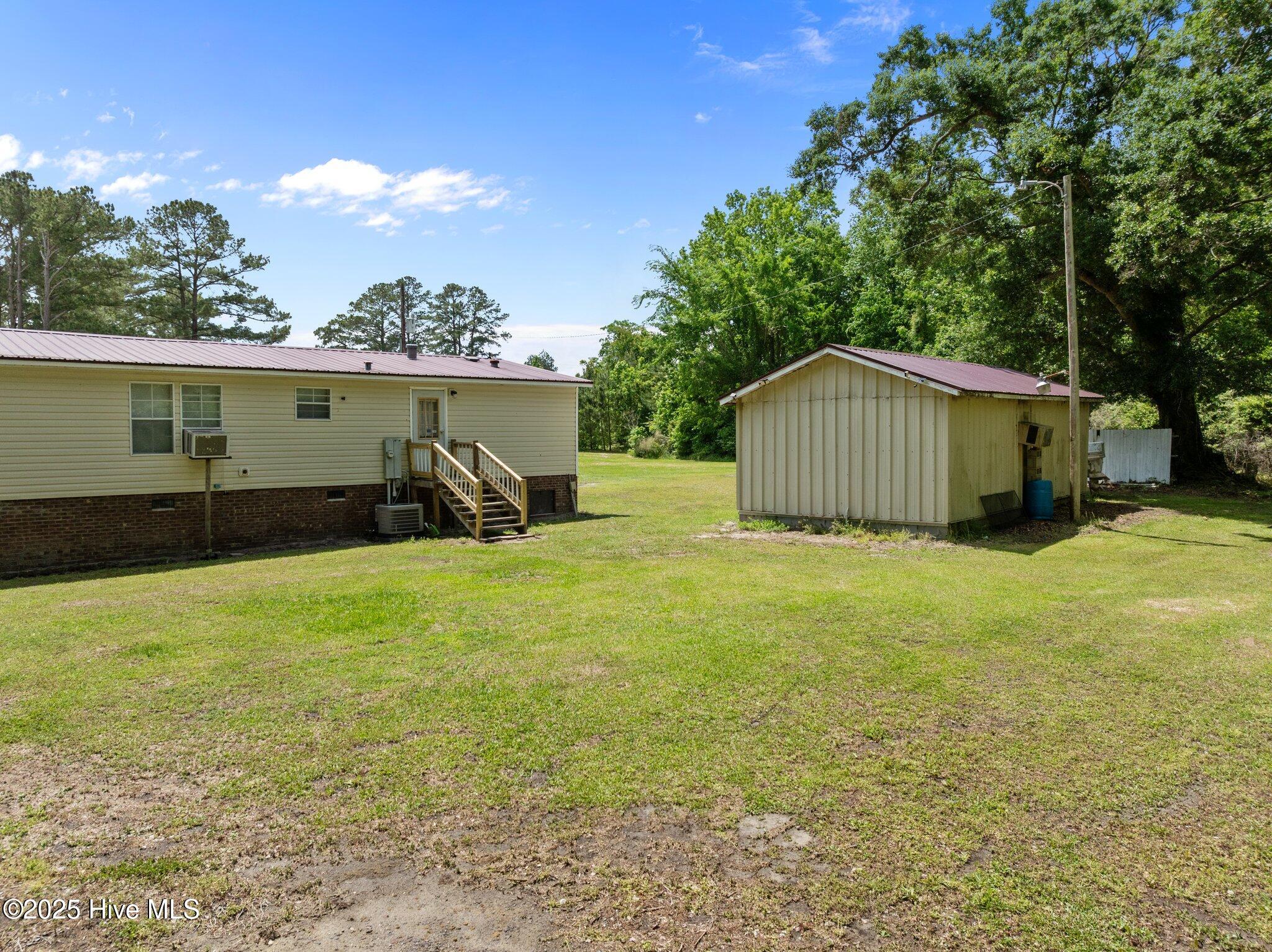 86 Mel Lane Property Photo 8