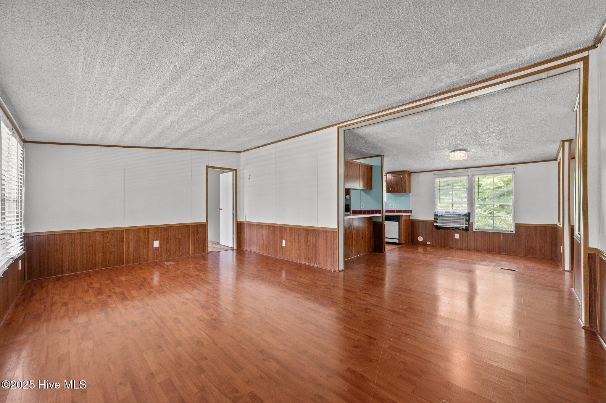 86 Mel Lane Property Photo 12