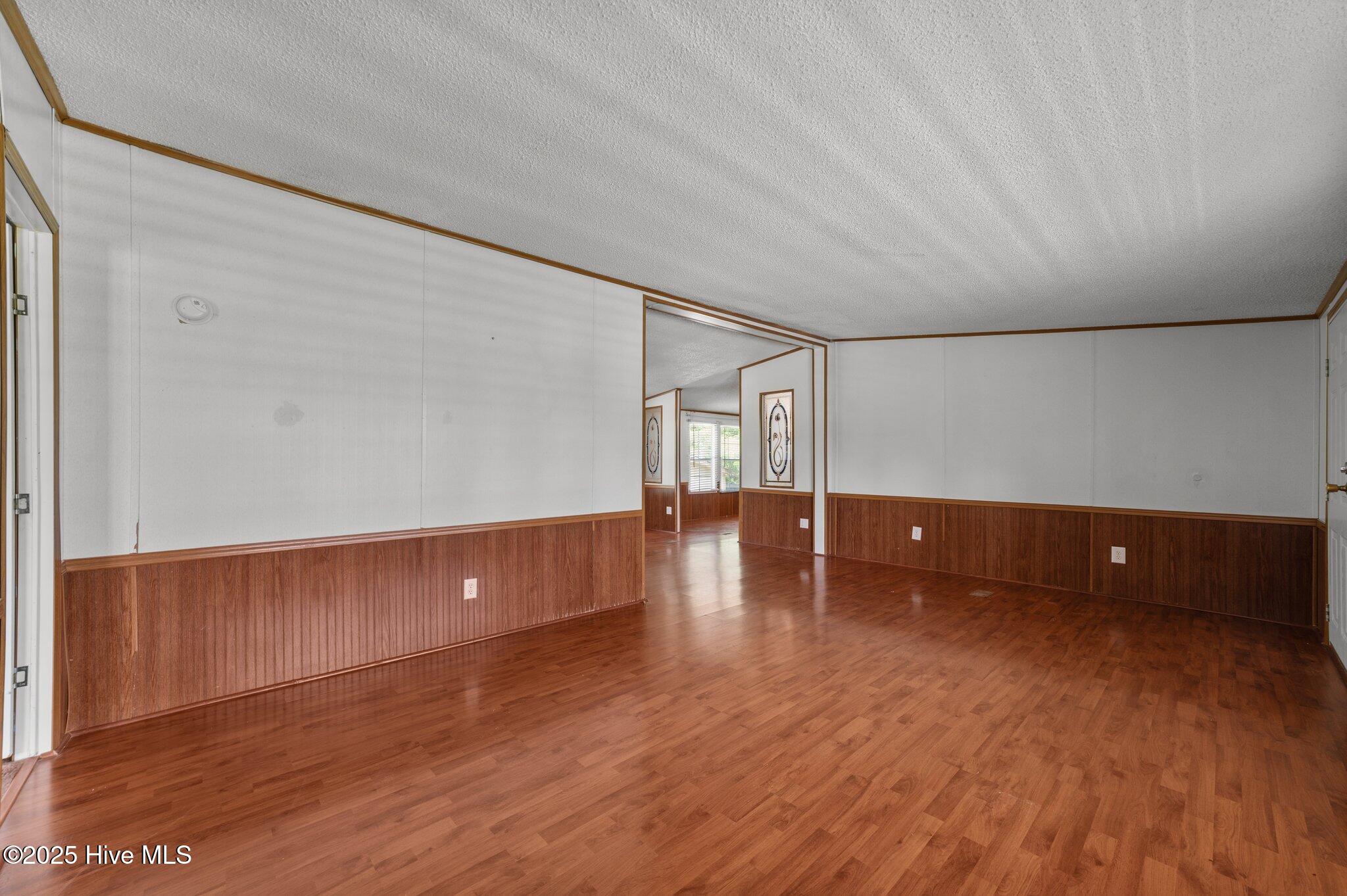 86 Mel Lane Property Photo 14