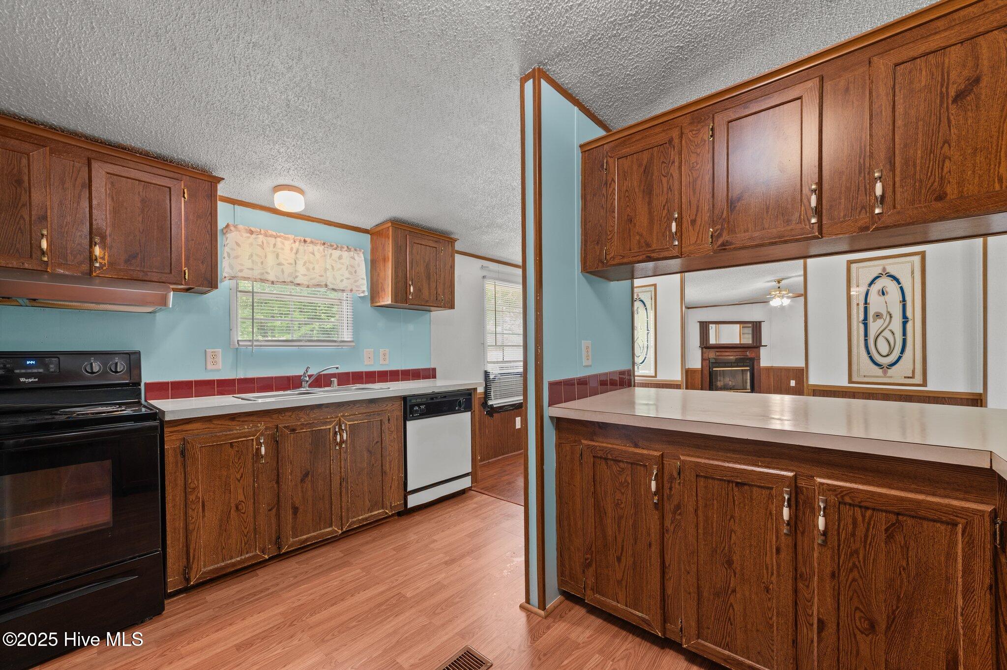 86 Mel Lane Property Photo 26