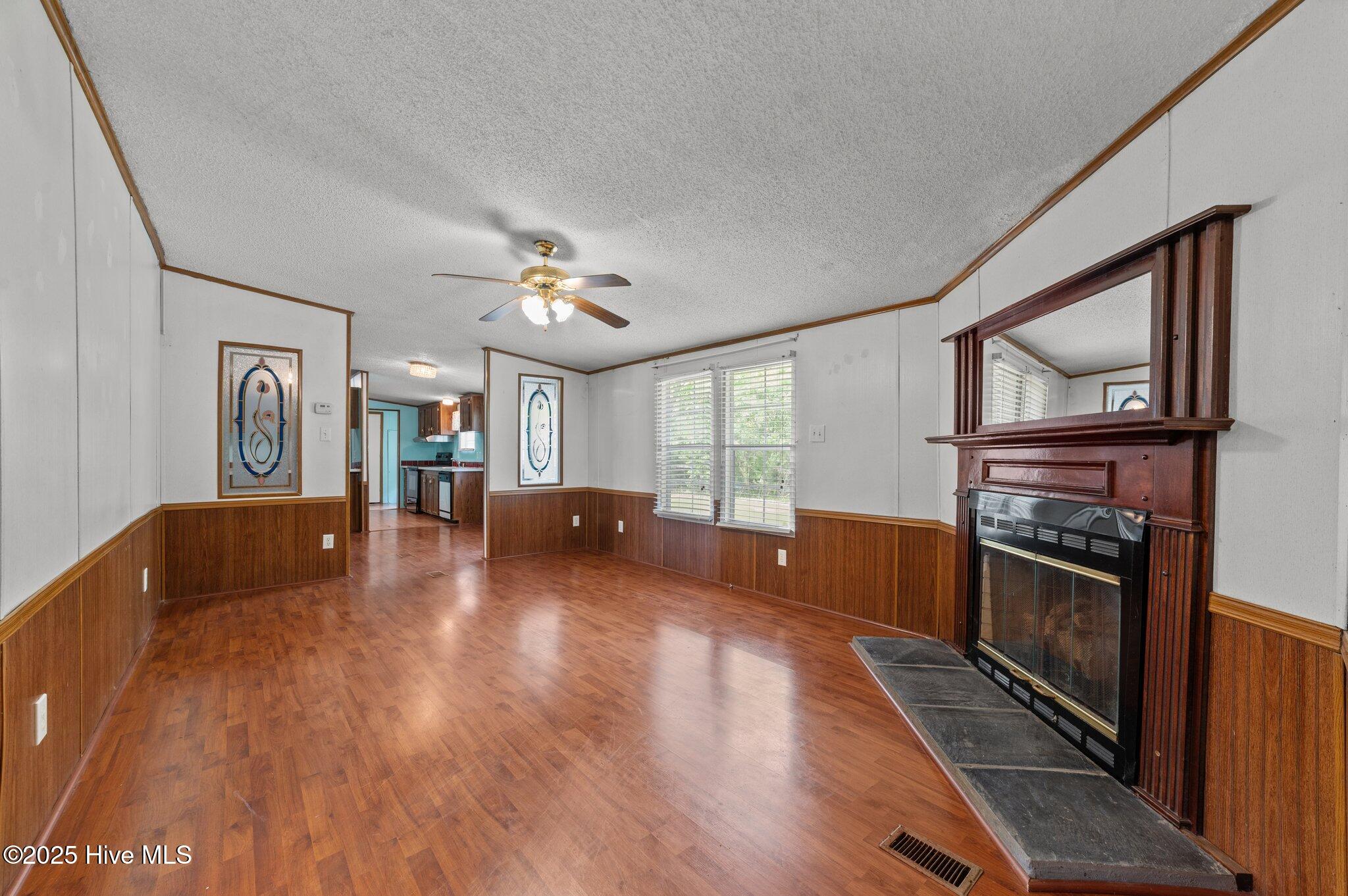 86 Mel Lane Property Photo 30