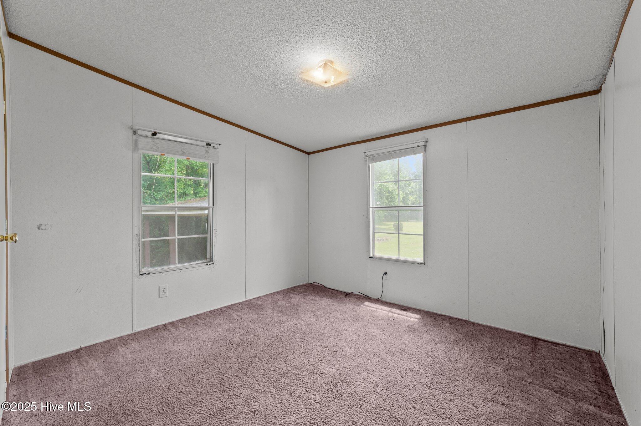 86 Mel Lane Property Photo 35