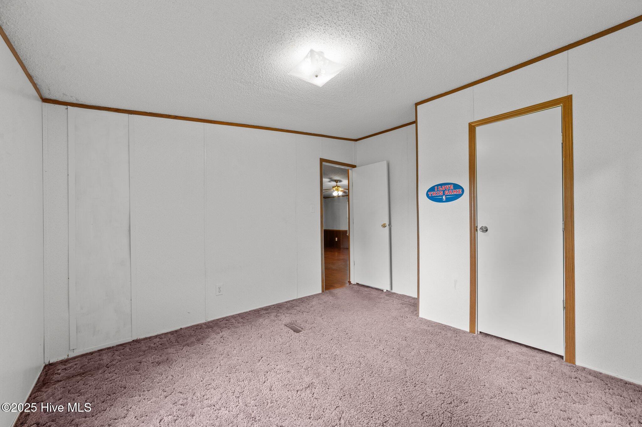 86 Mel Lane Property Photo 36