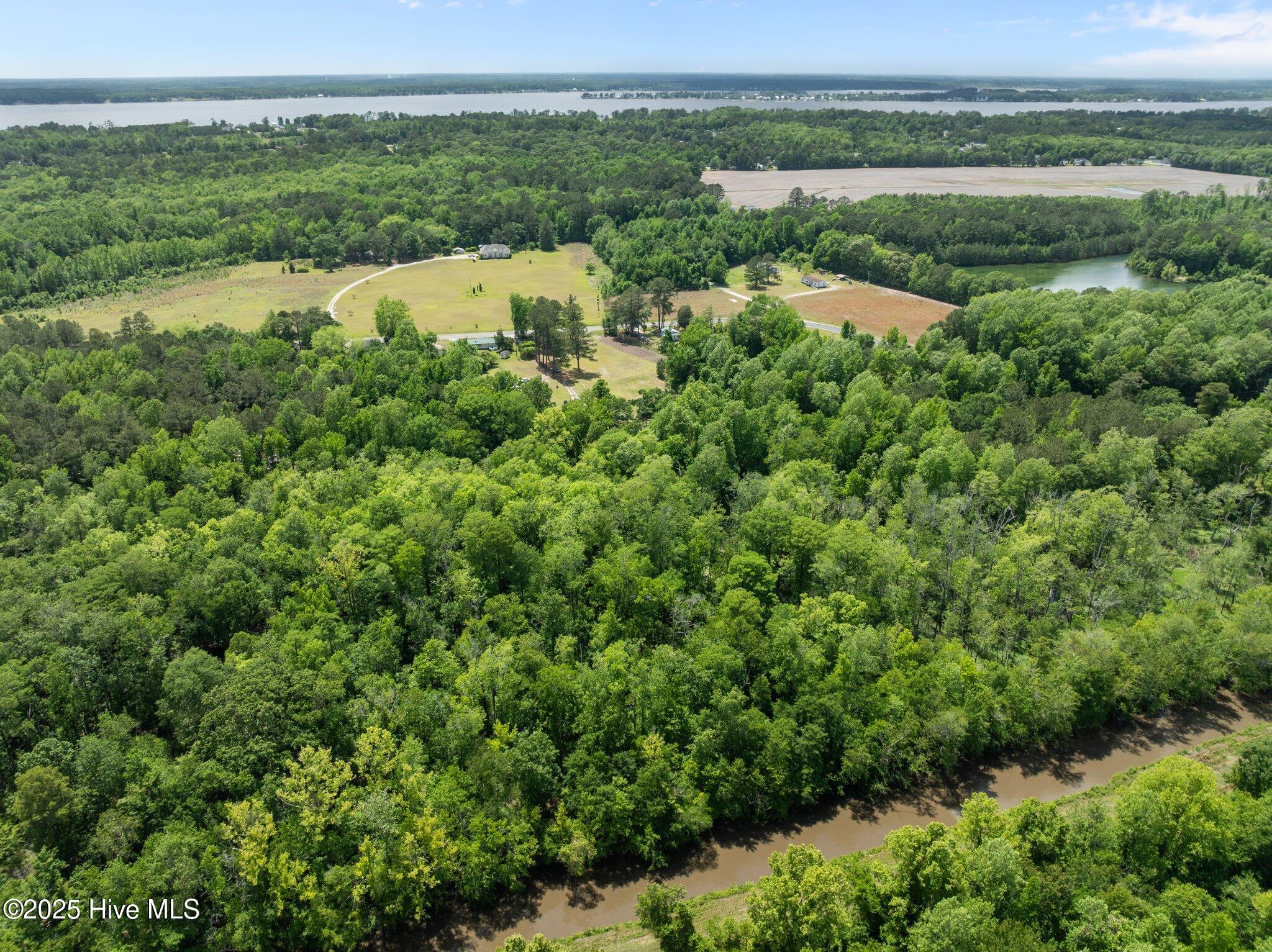 86 Mel Lane Property Photo 40