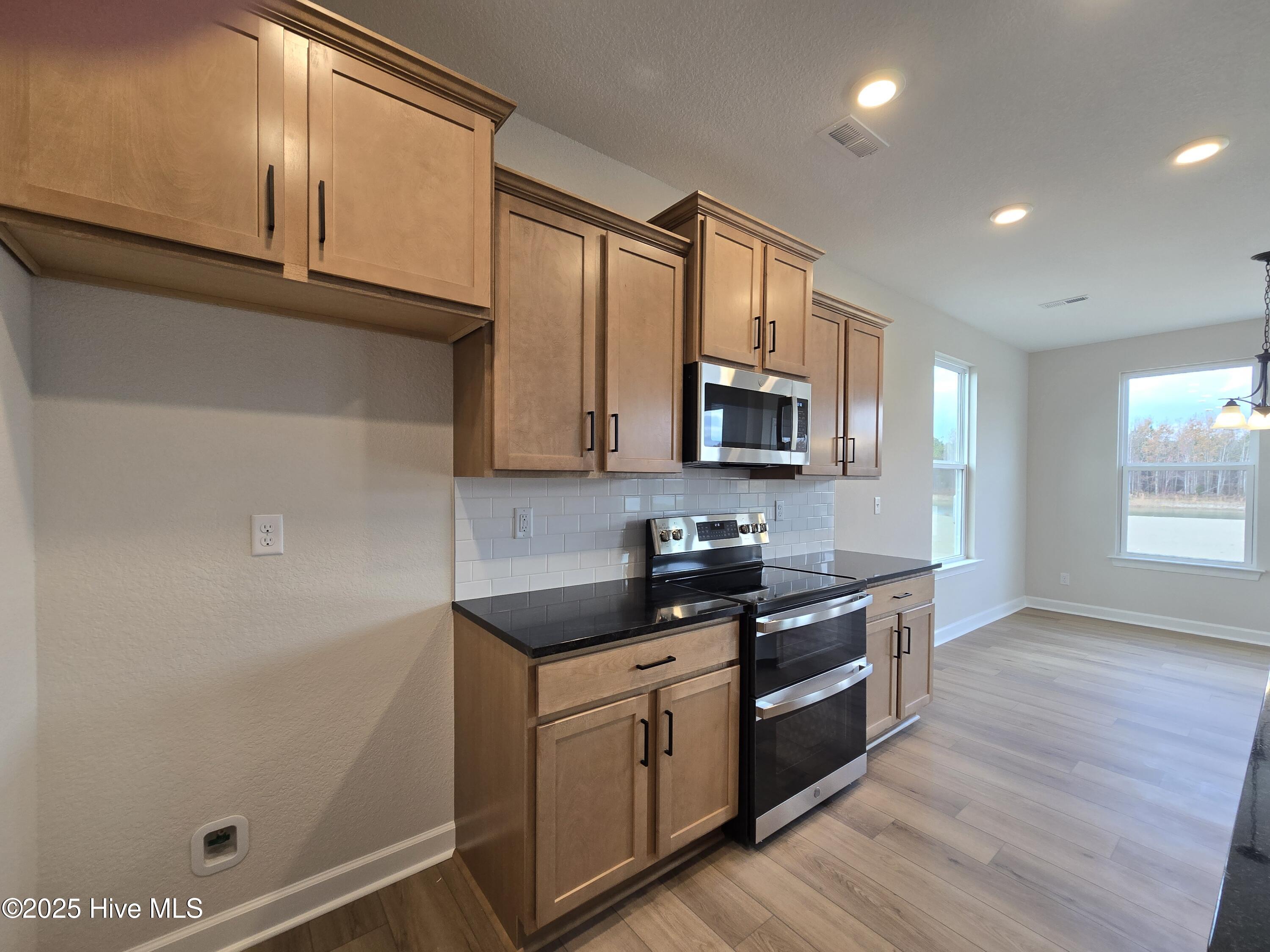 222 Arbormoor Lane Property Photo 8