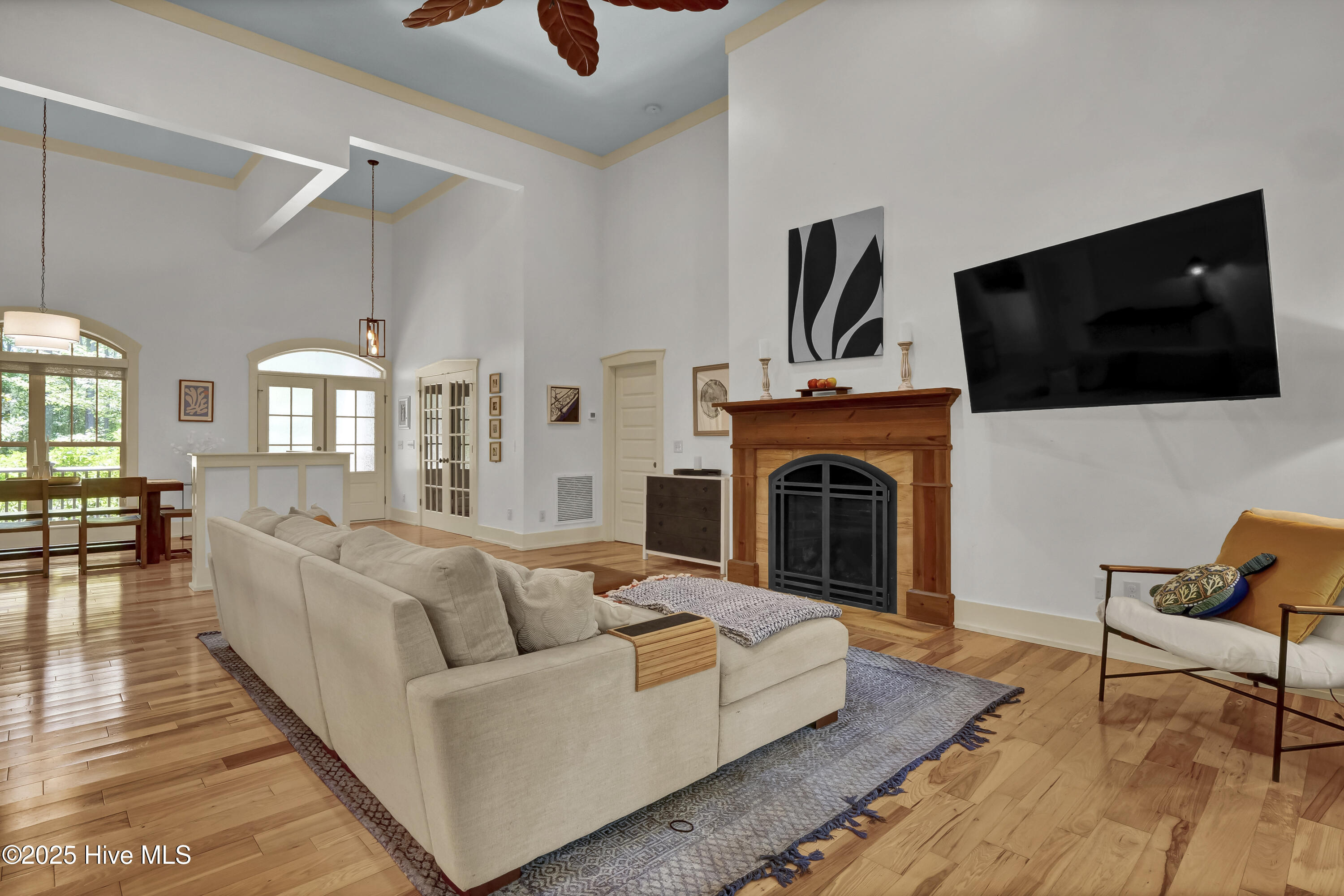 907 Grandview Drive Property Photo 15