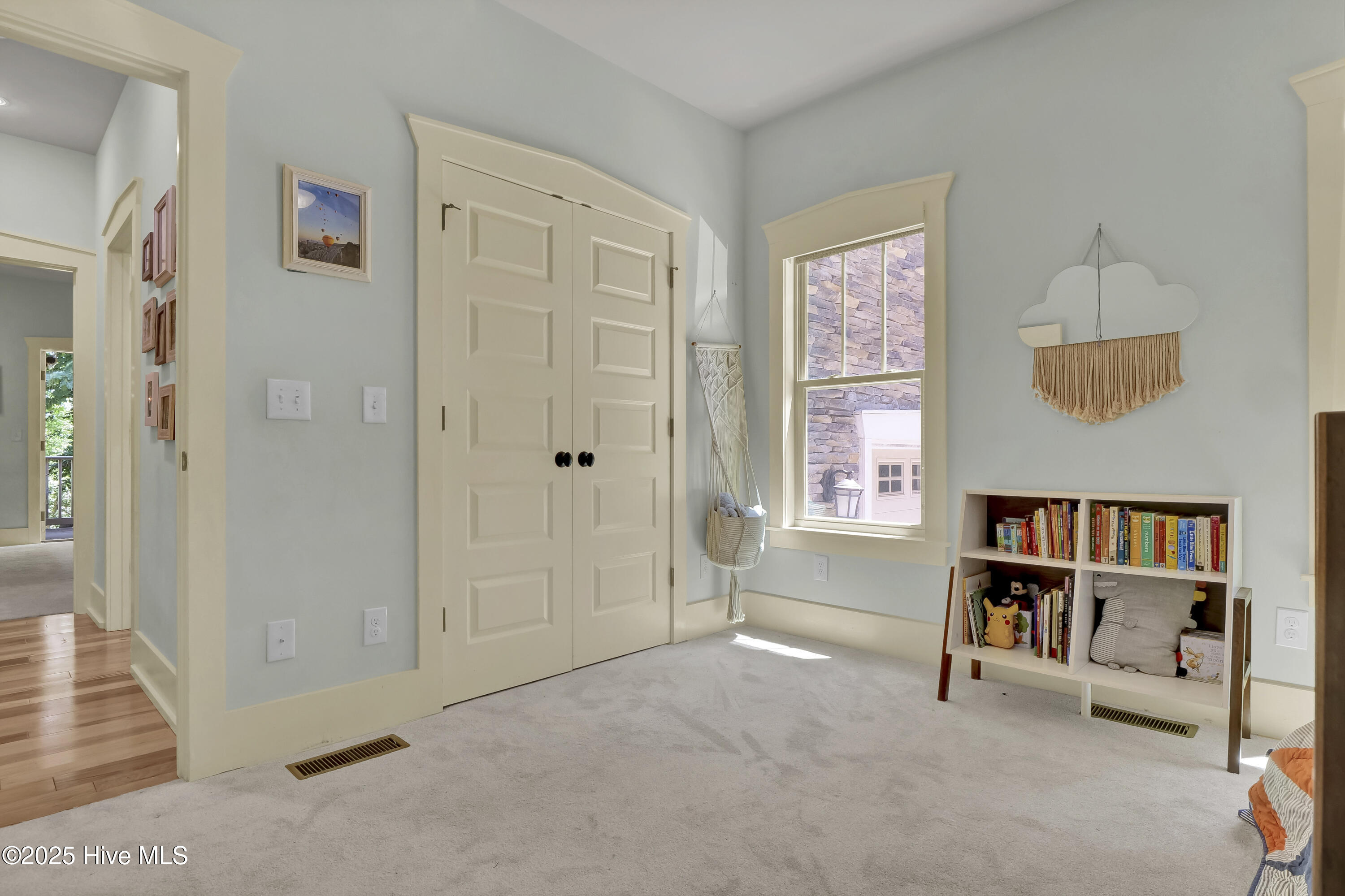 907 Grandview Drive Property Photo 36