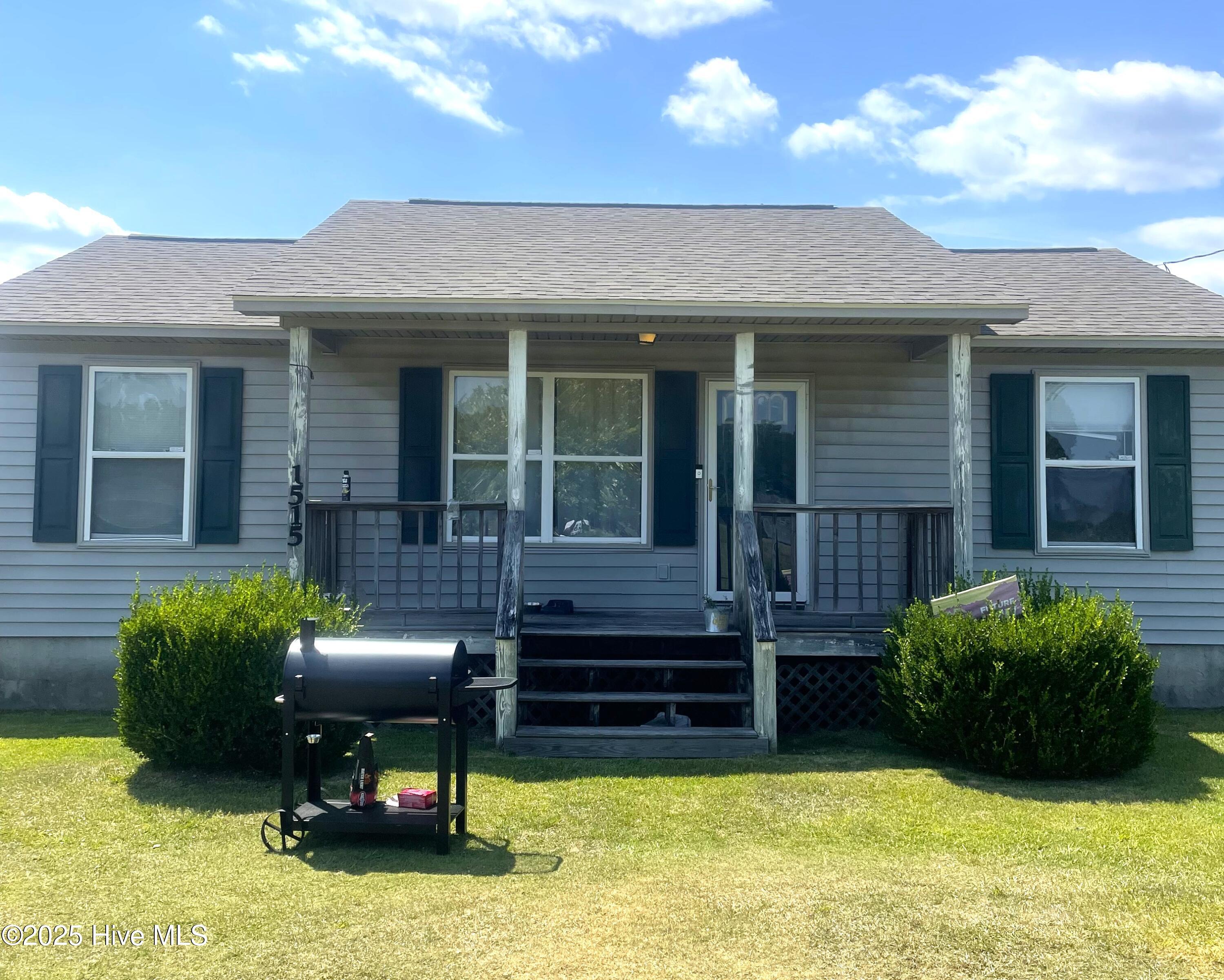 1515 Up Creek Road Property Photo