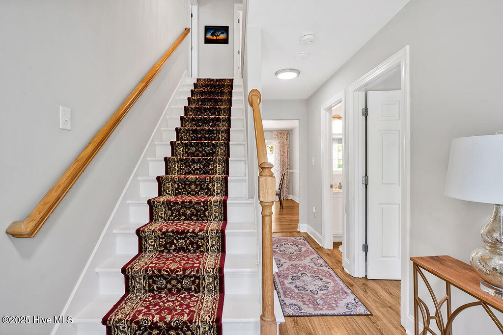 110 Clay Street Property Photo 4