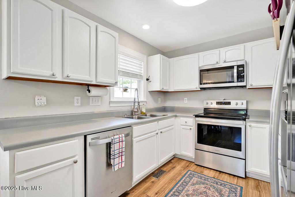 110 Clay Street Property Photo 13