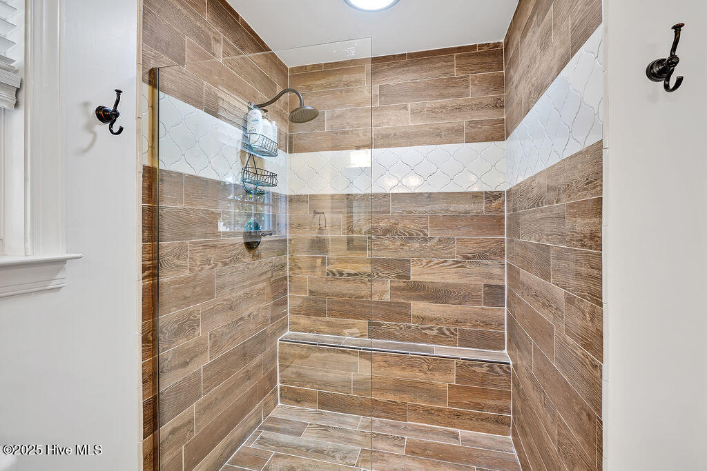 110 Clay Street Property Photo 24