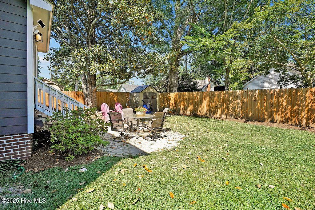 110 Clay Street Property Photo 29