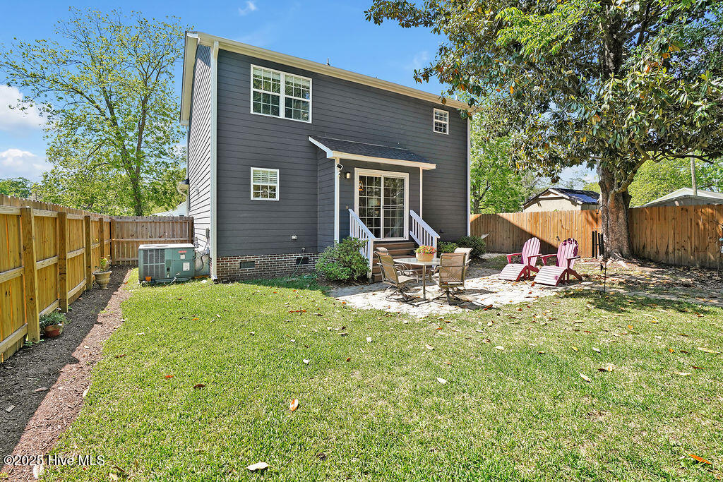 110 Clay Street Property Photo 30