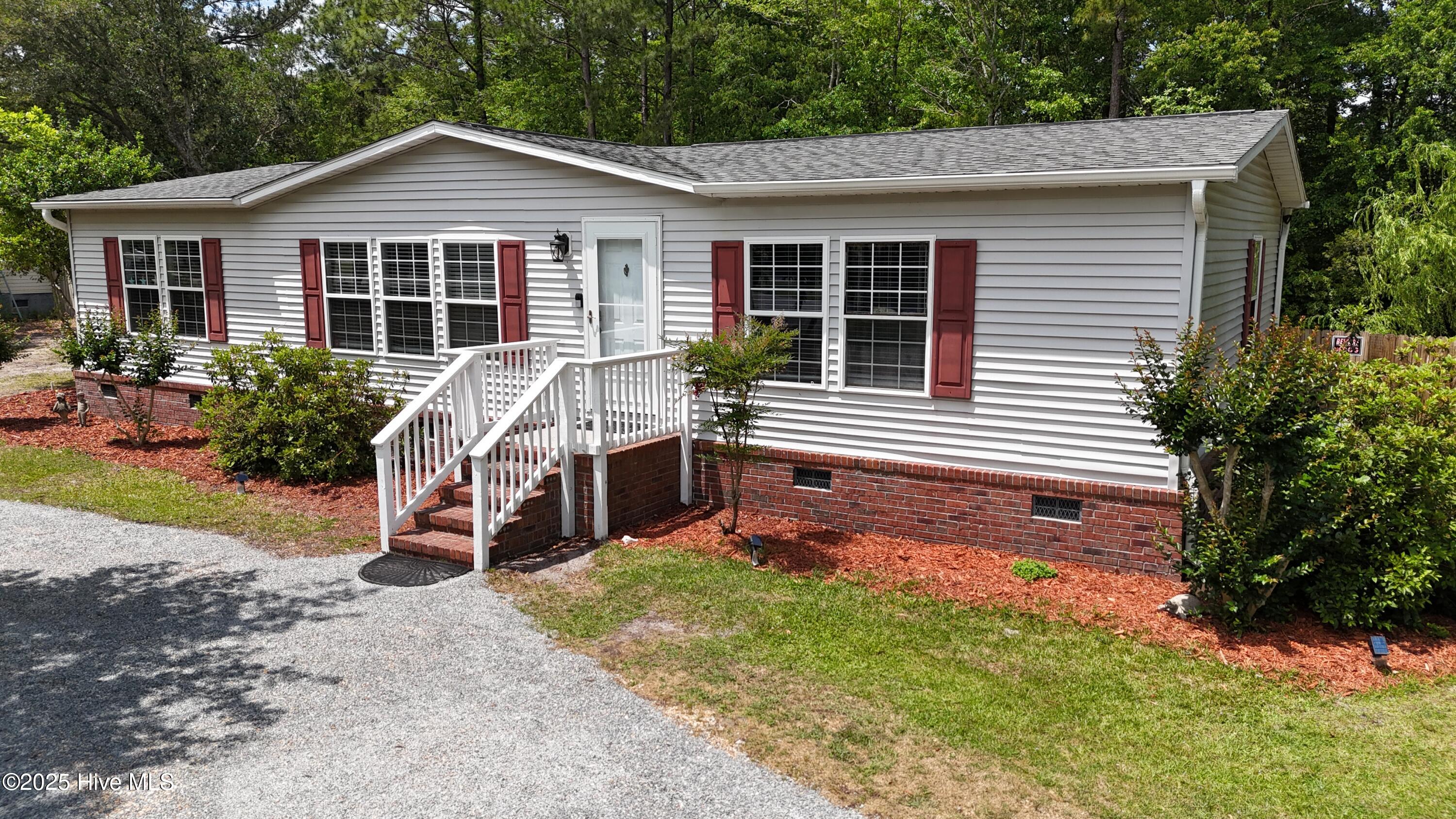 105 Sunset Court Property Photo