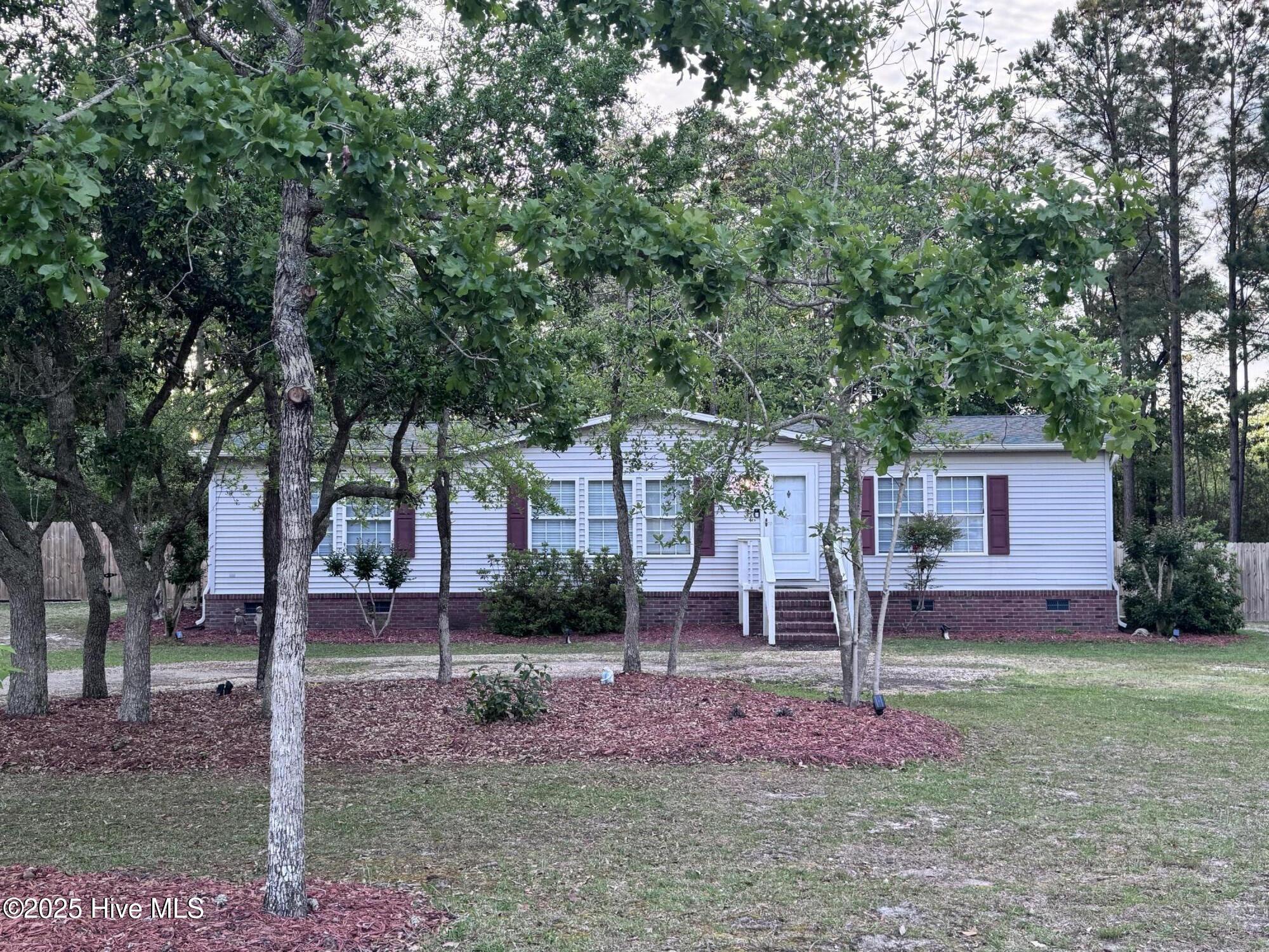 105 Sunset Court Property Photo 3