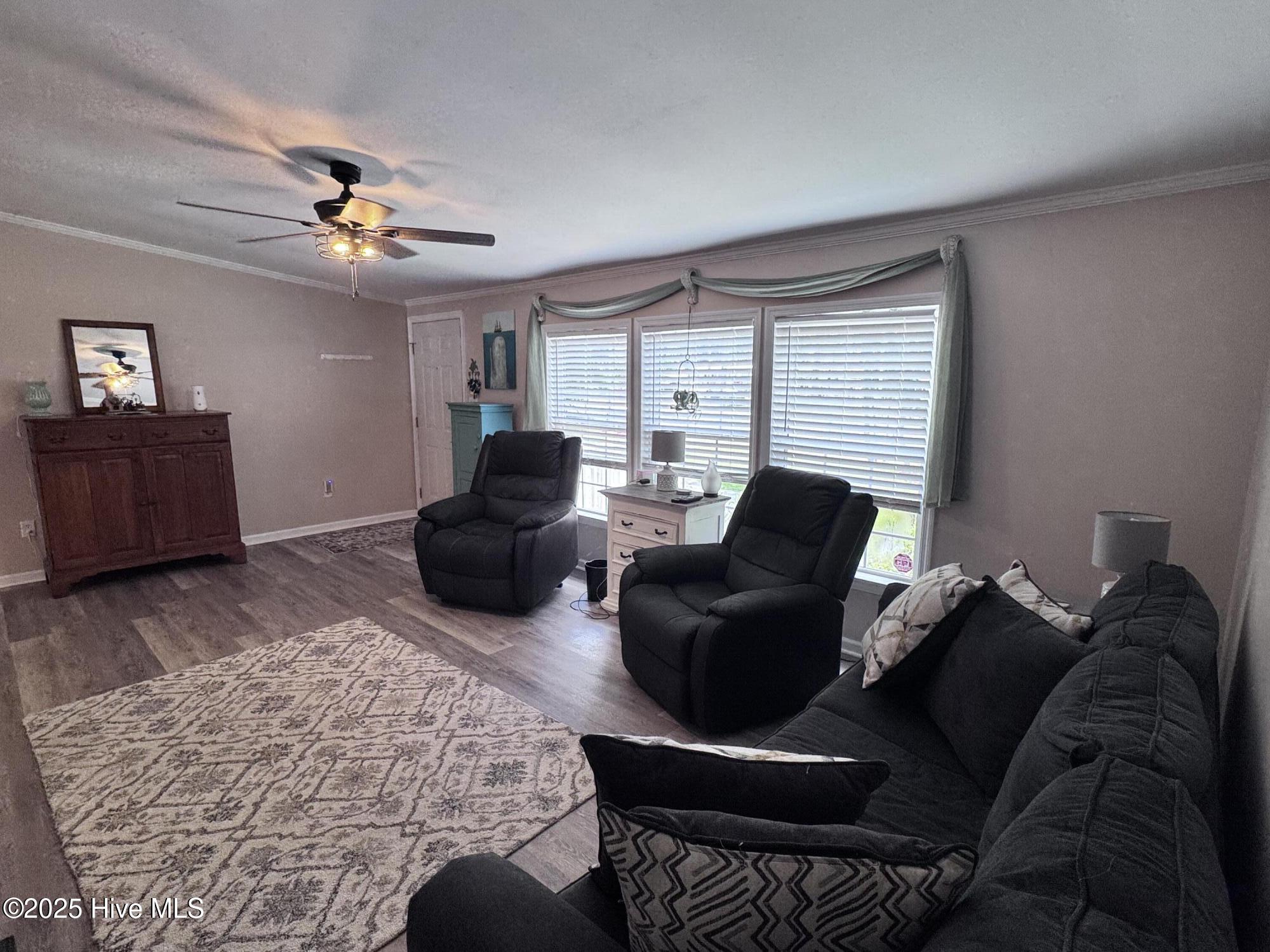 105 Sunset Court Property Photo 6