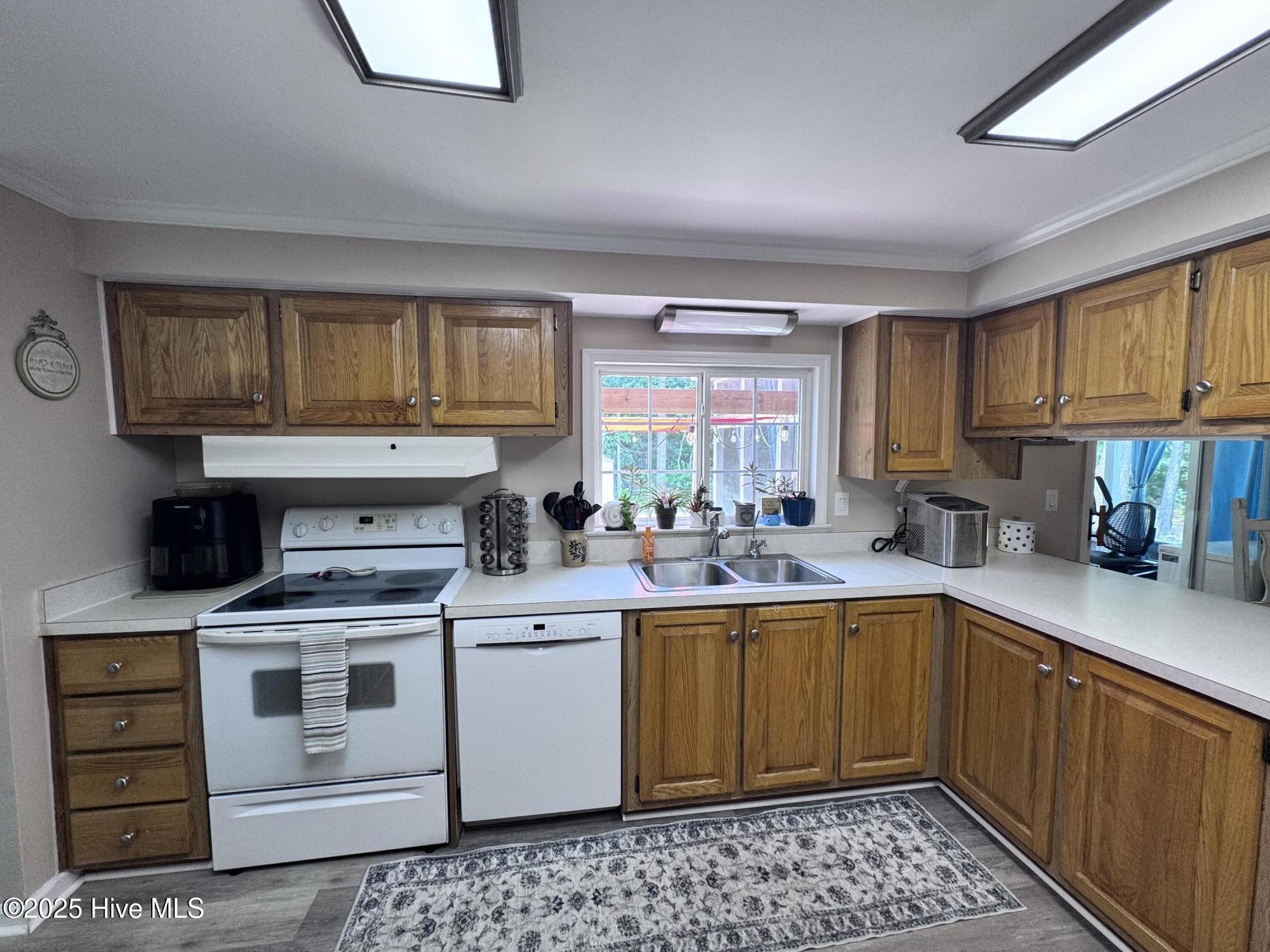 105 Sunset Court Property Photo 12