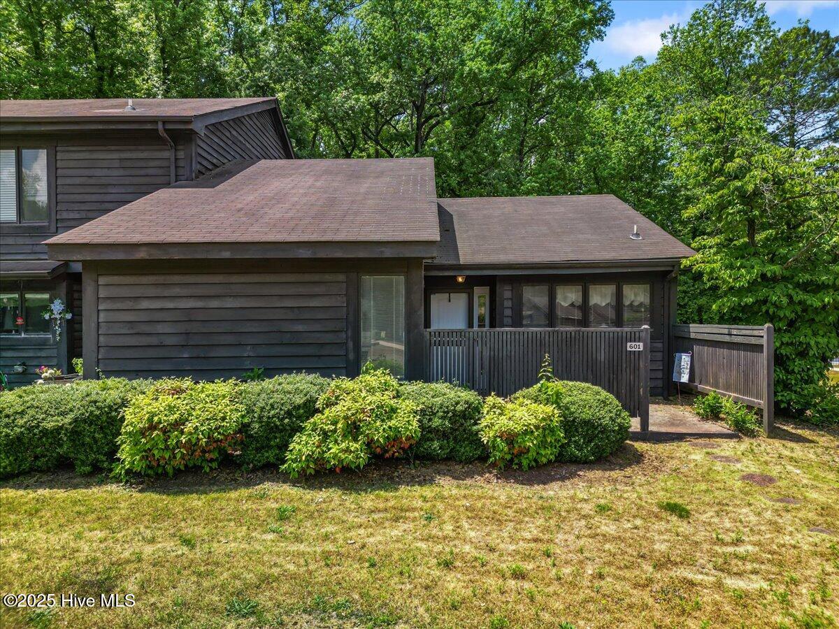 601 Crawford Creek Drive Property Photo