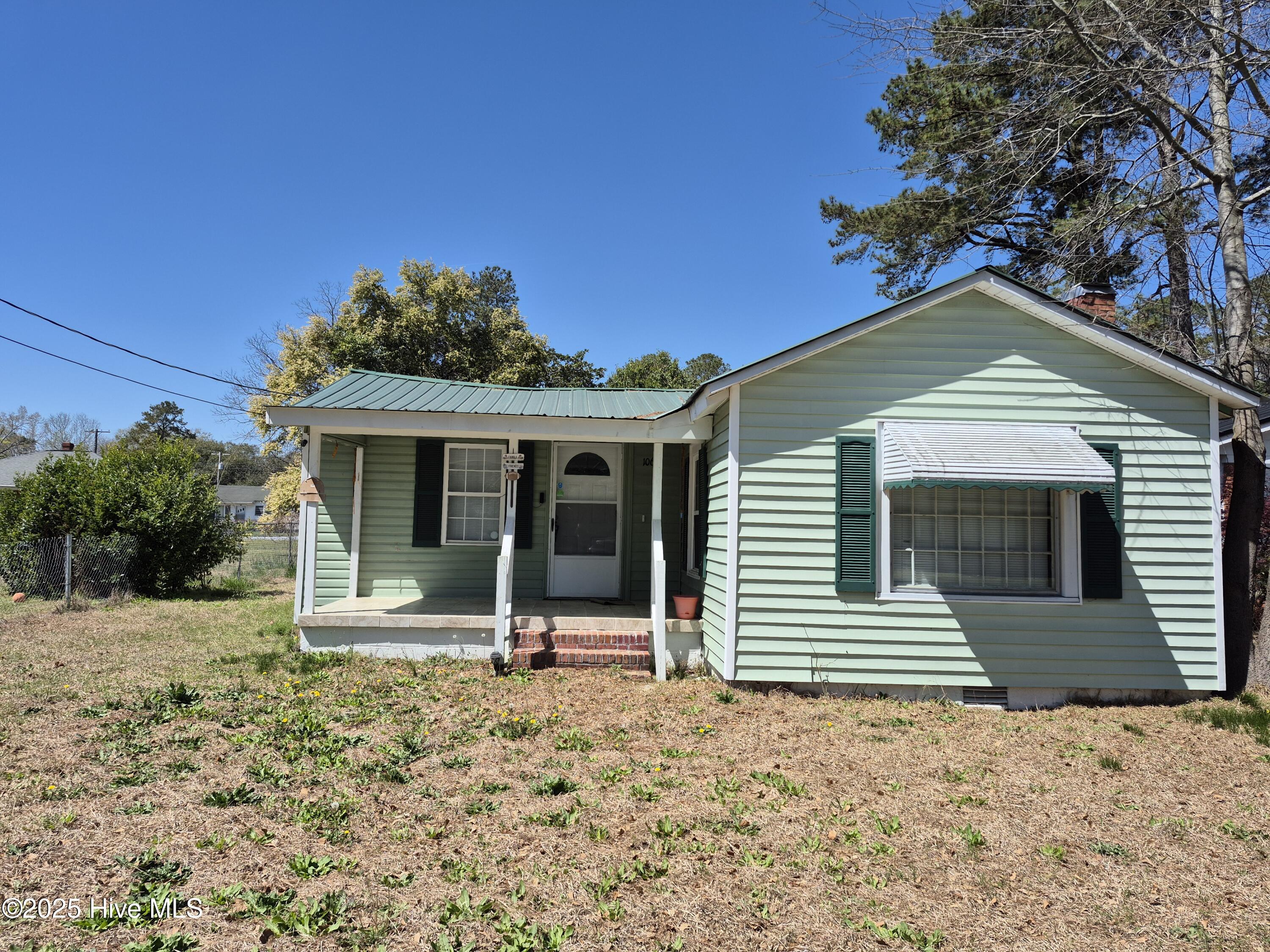 106 N Secrest Street Property Photo