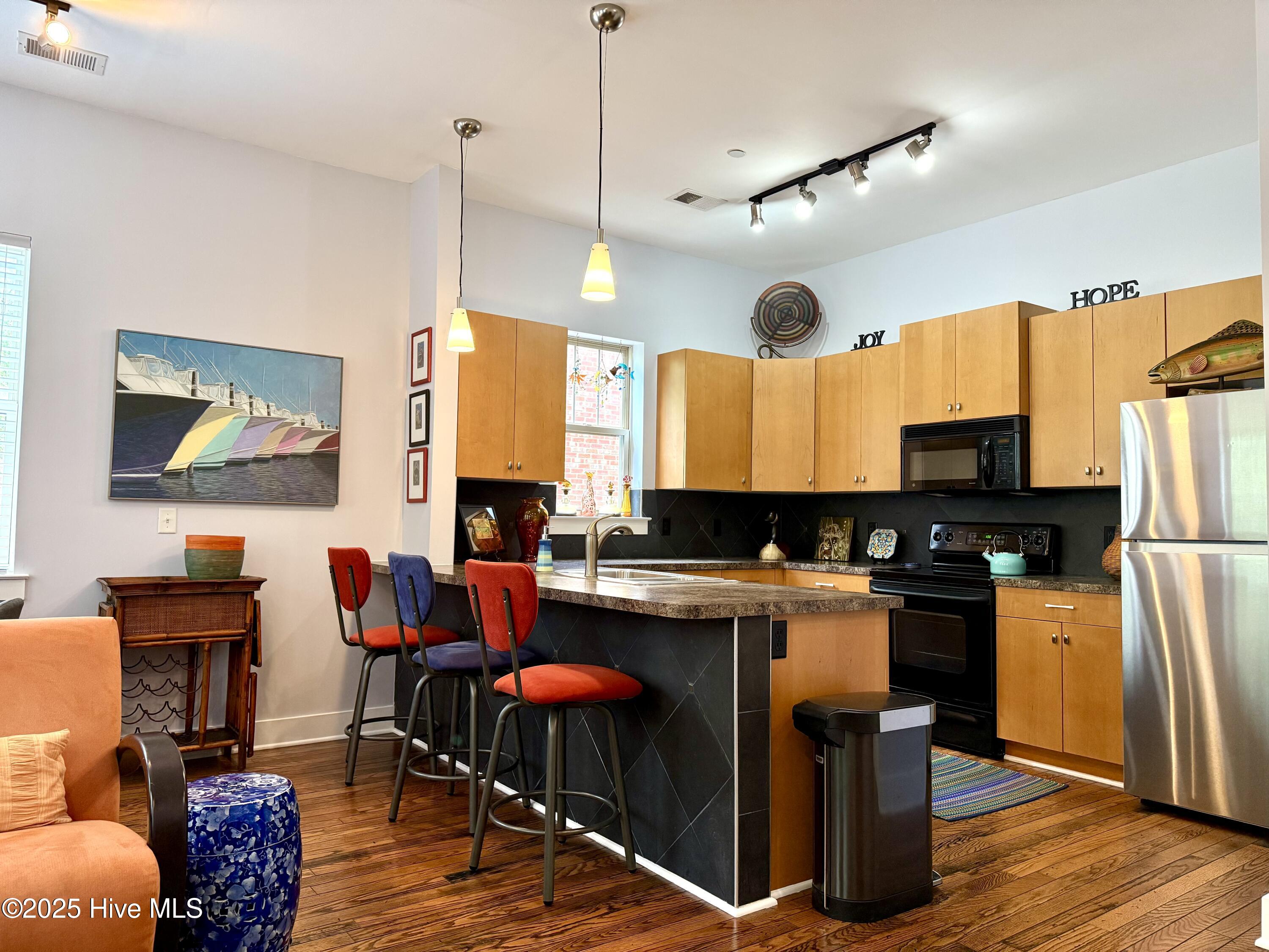 713 N 4th Street Apt 301 Property Photo 4