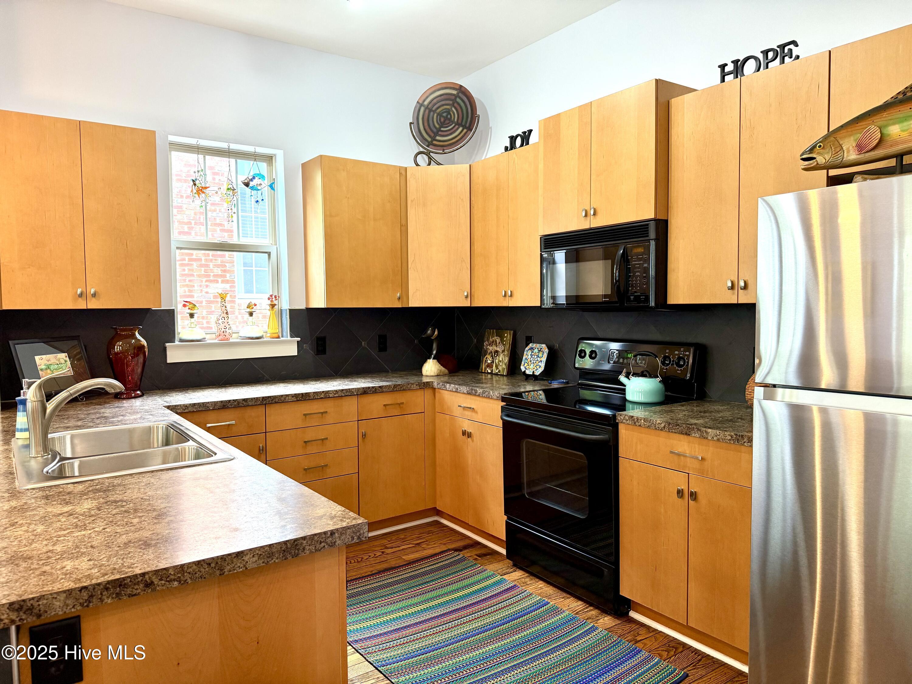 713 N 4th Street Apt 301 Property Photo 6