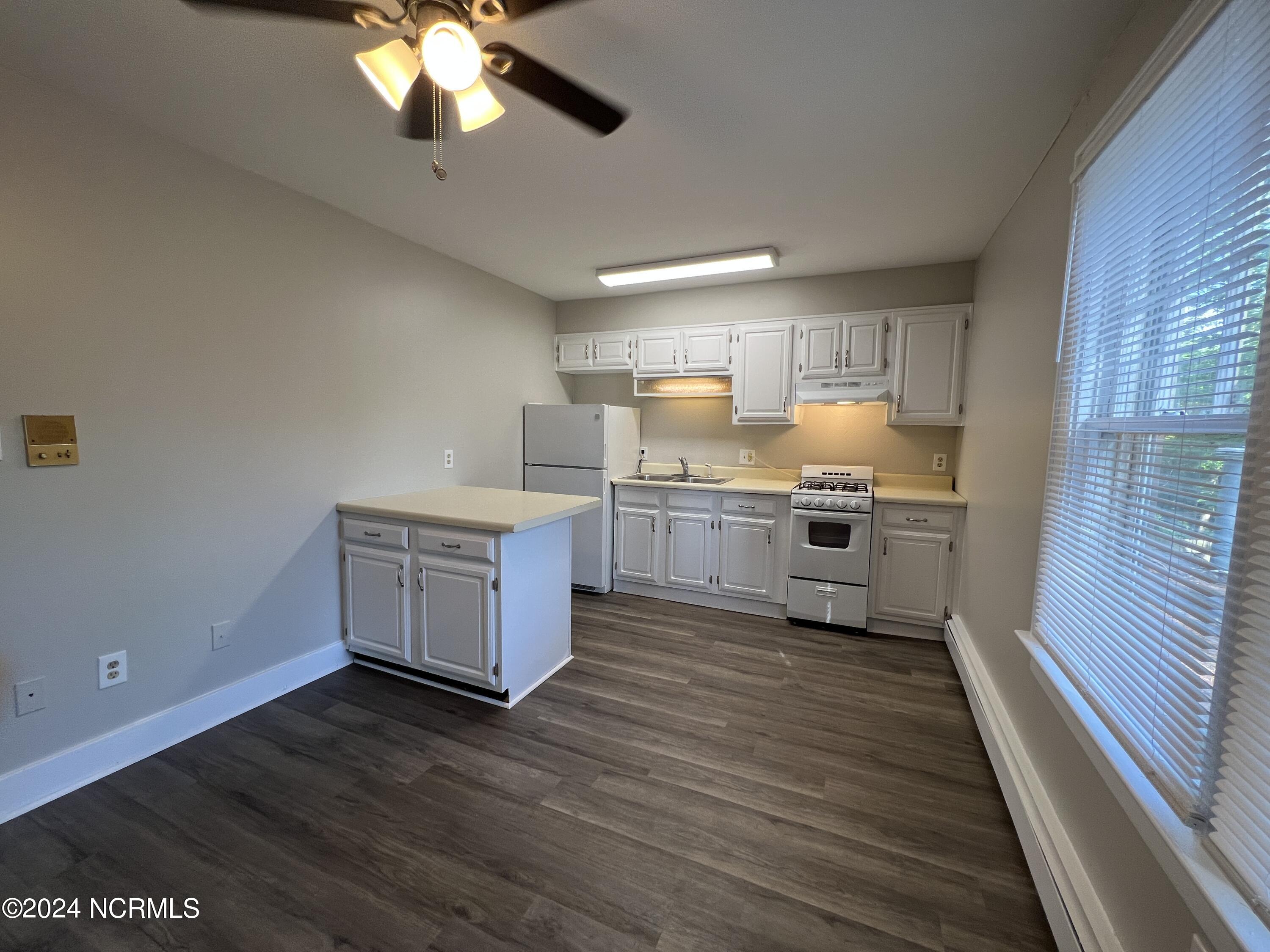 1221 Riverside Avenue 2d Property Photo