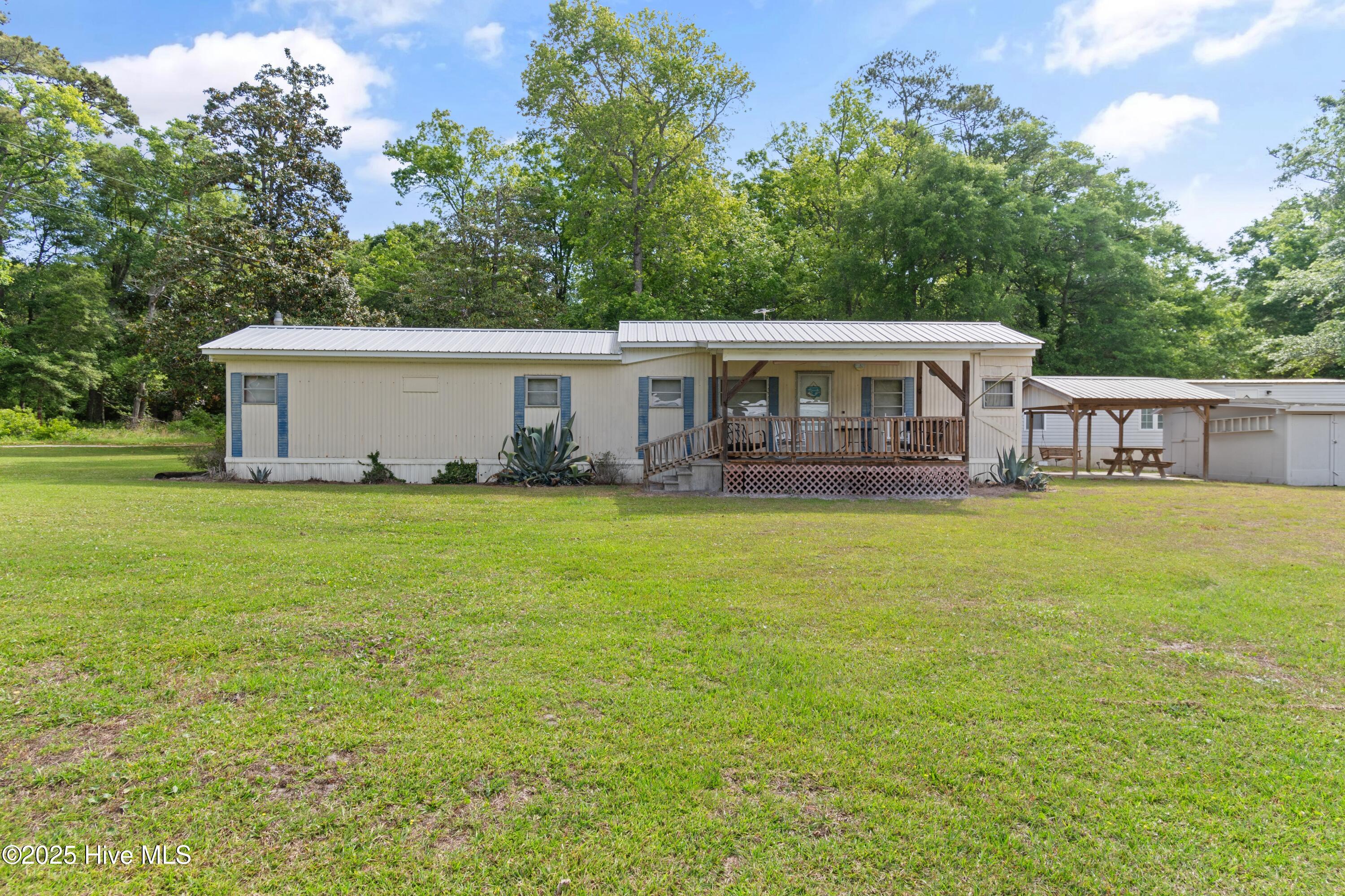 6894 10th Street Property Photo 1