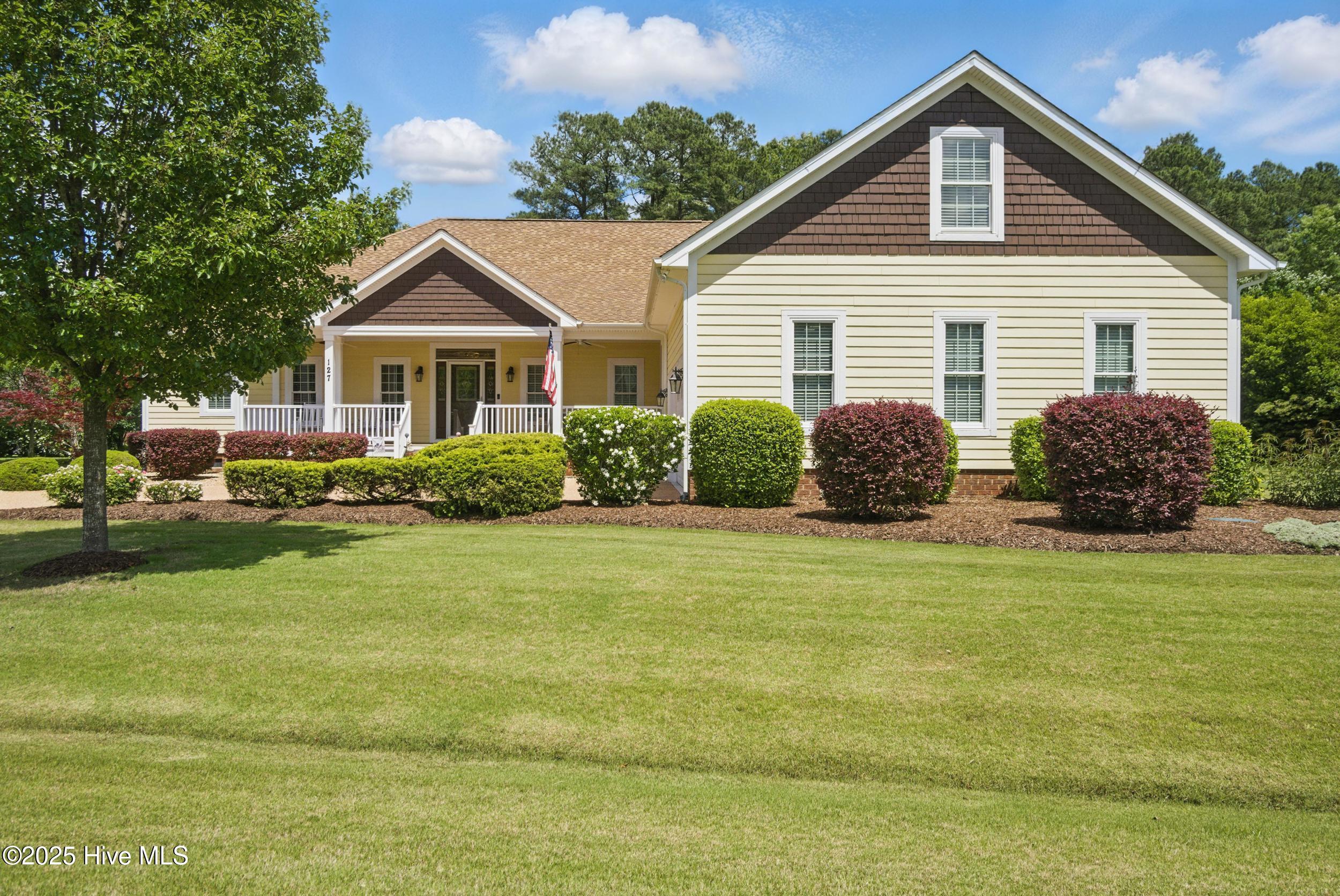 127 Meherrin River Drive Property Photo 2