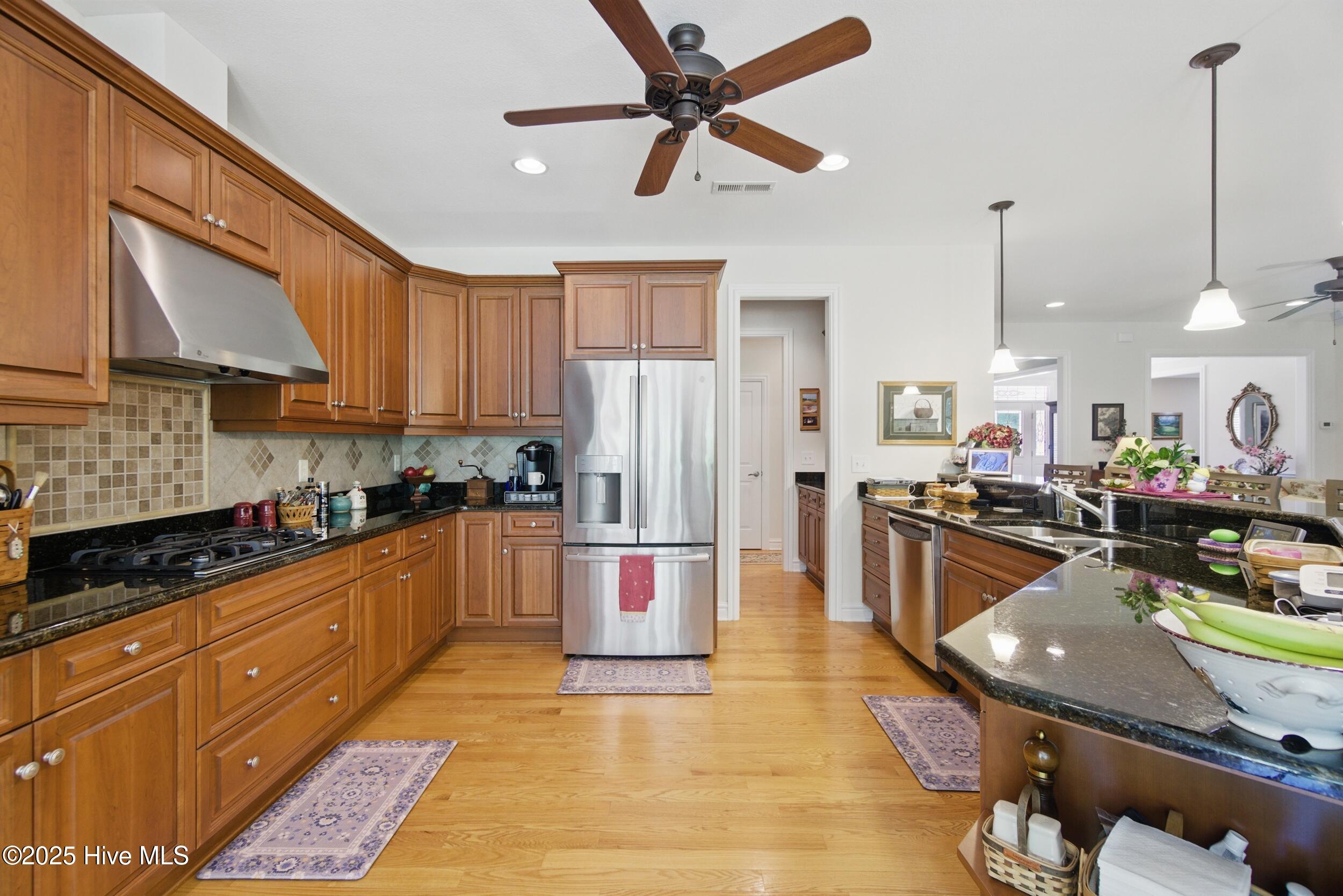 127 Meherrin River Drive Property Photo 14