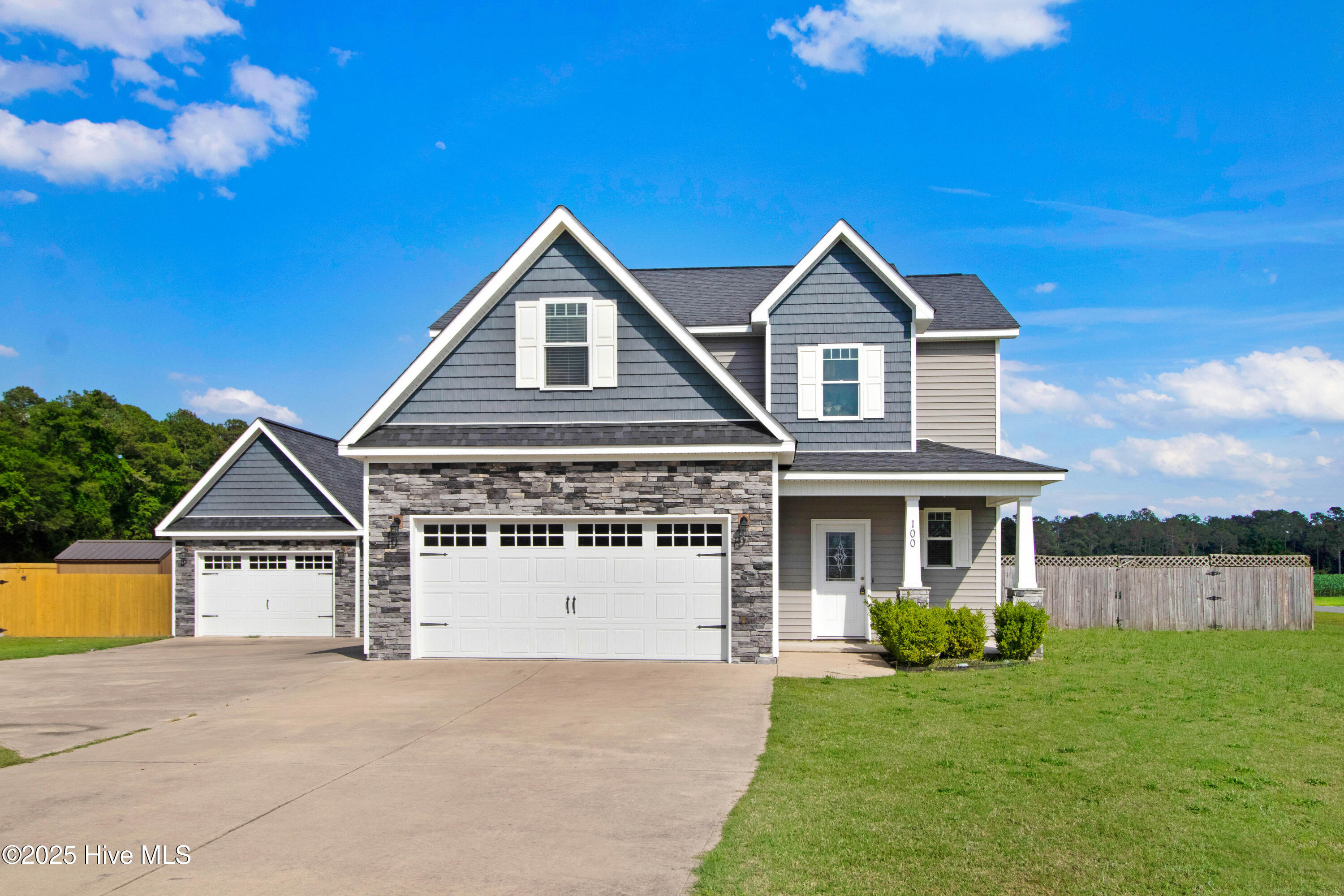 100 Bay Hill Drive Property Photo