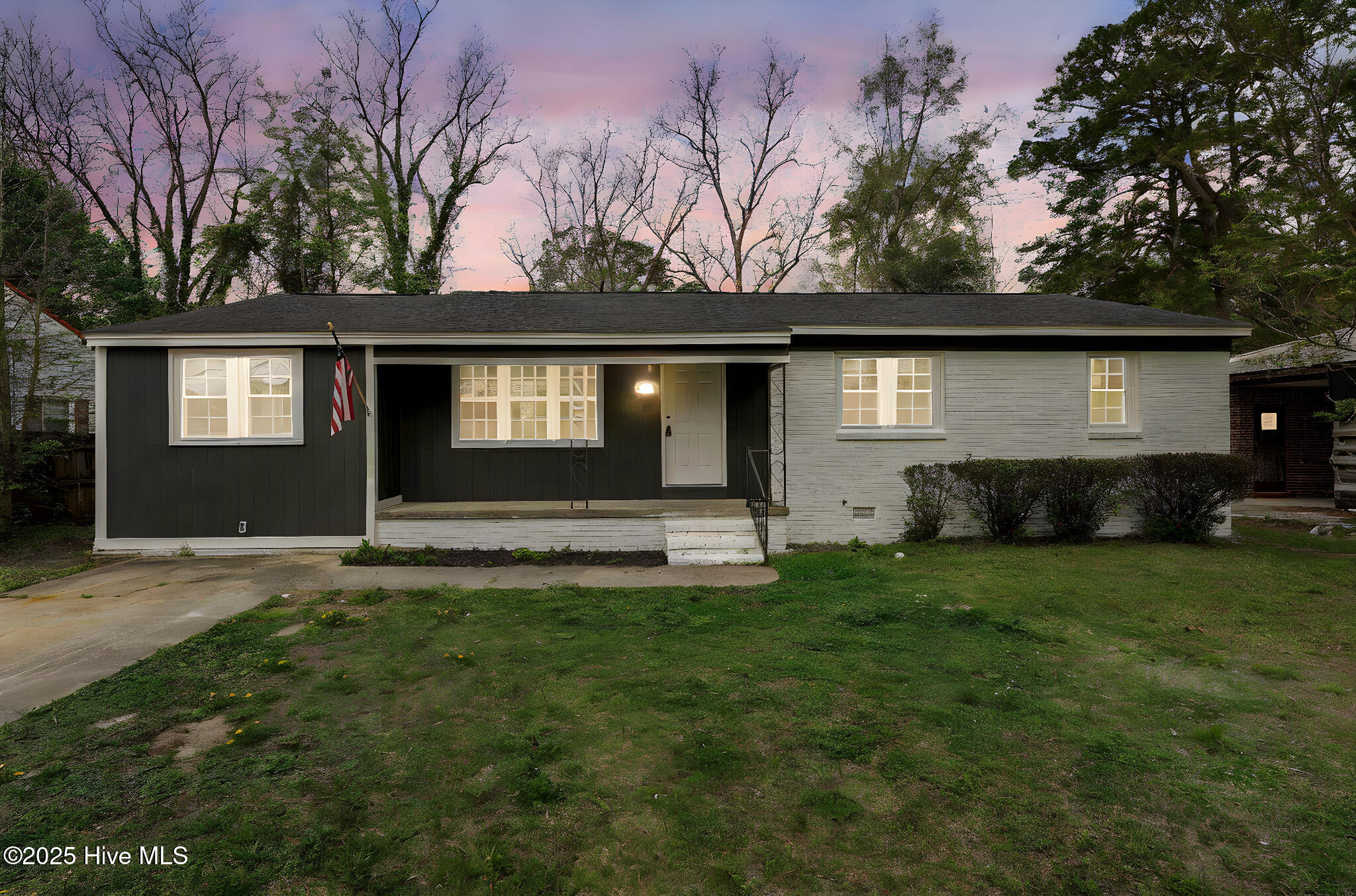 304 S Thompson Street Property Photo