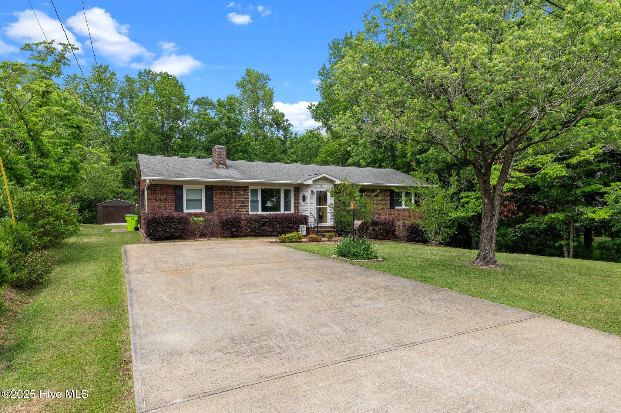 115 Paradise Circle Property Photo