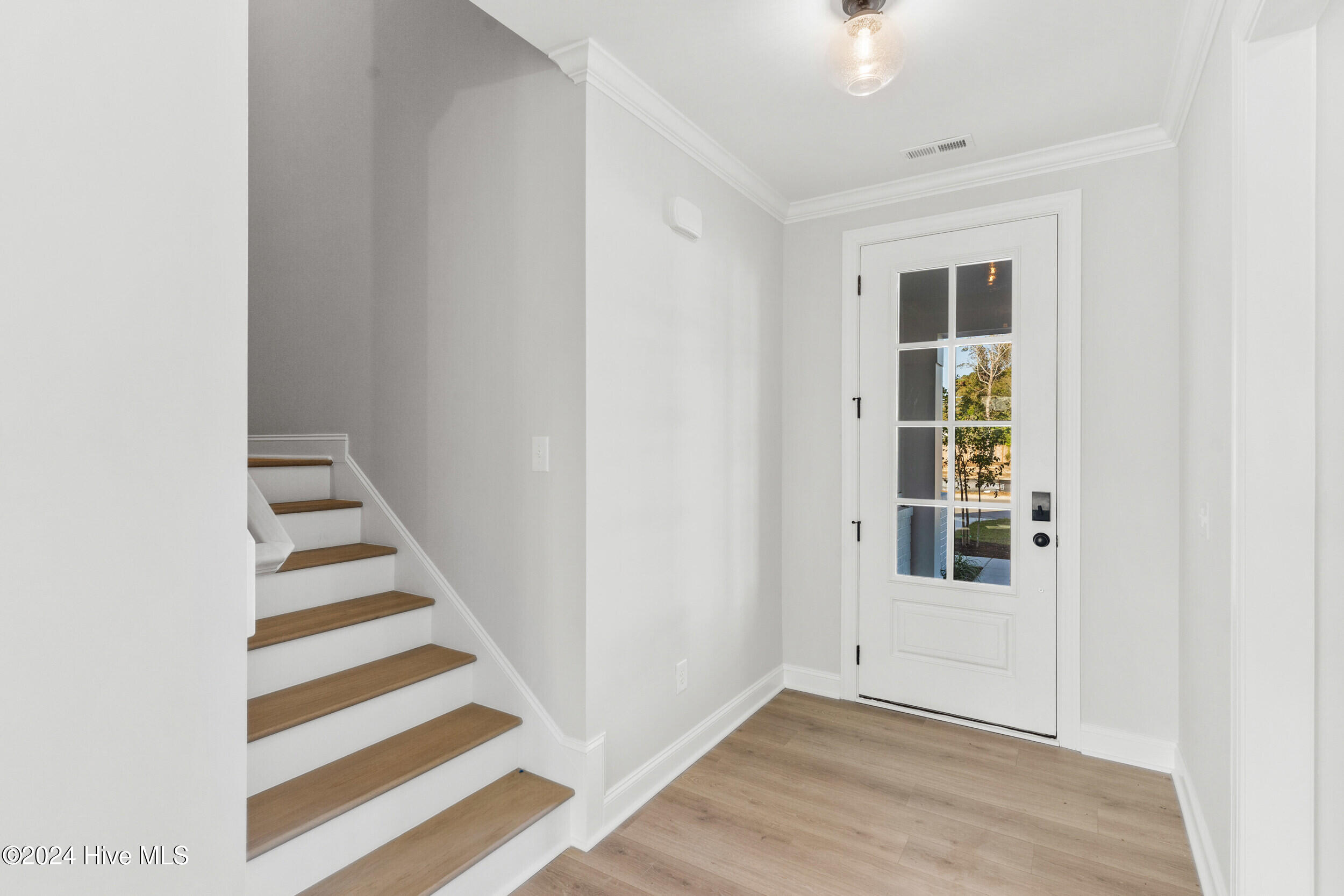 416 Sailor Sky Way 405 Property Photo 2