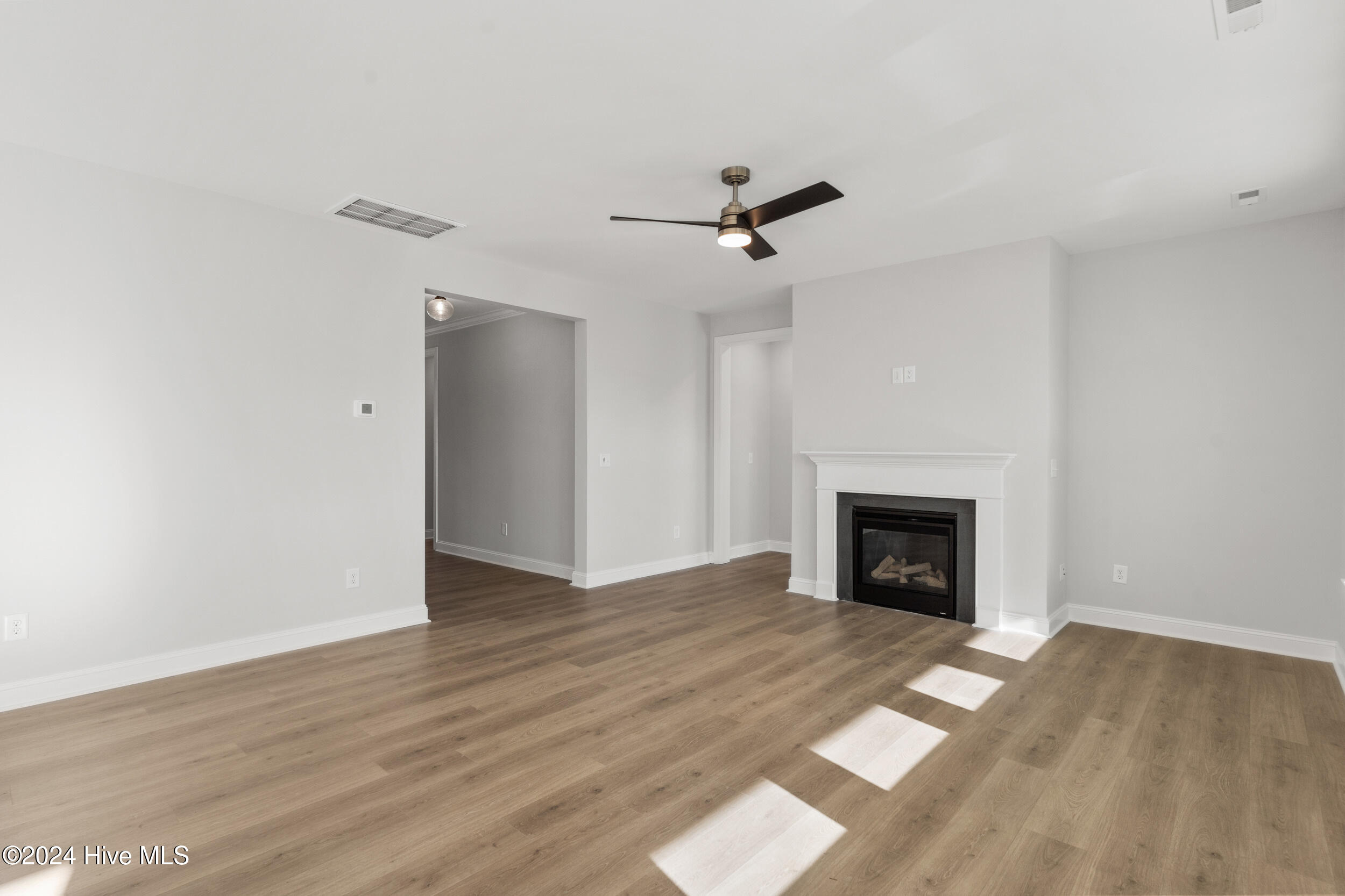 416 Sailor Sky Way 405 Property Photo 3