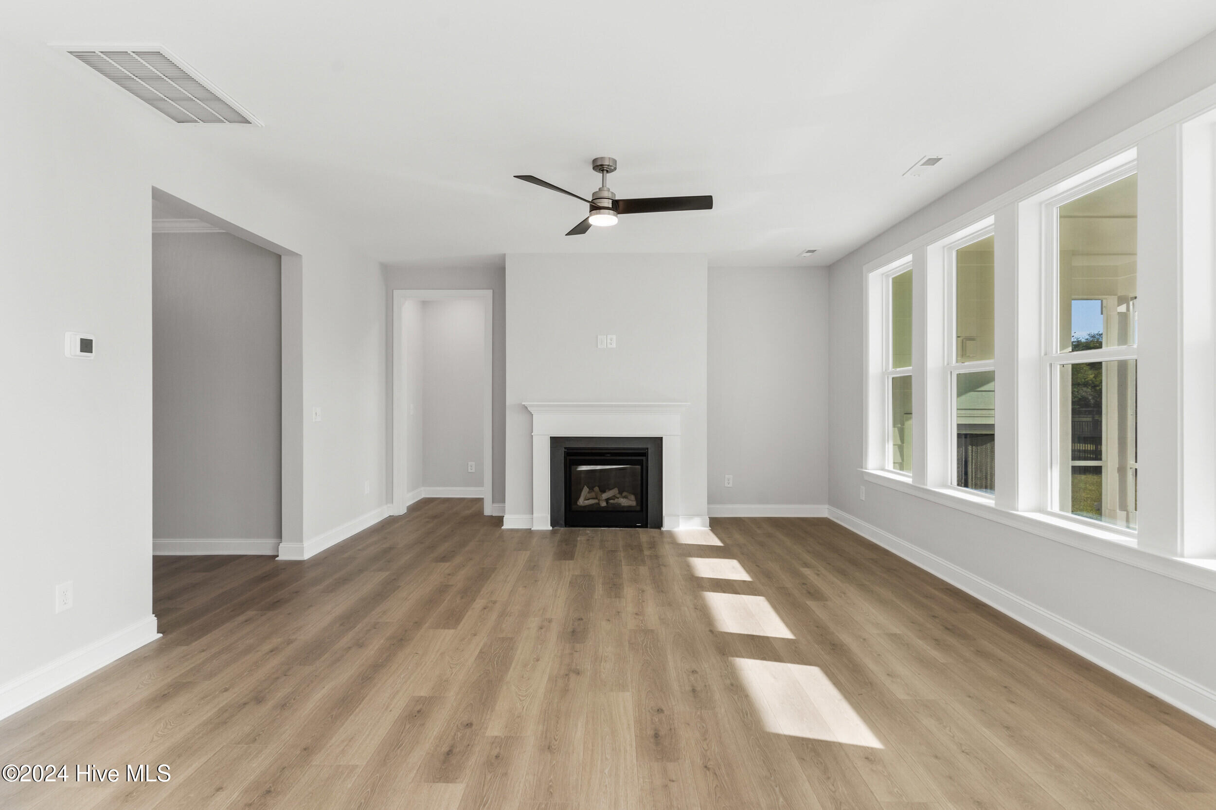 416 Sailor Sky Way 405 Property Photo 4