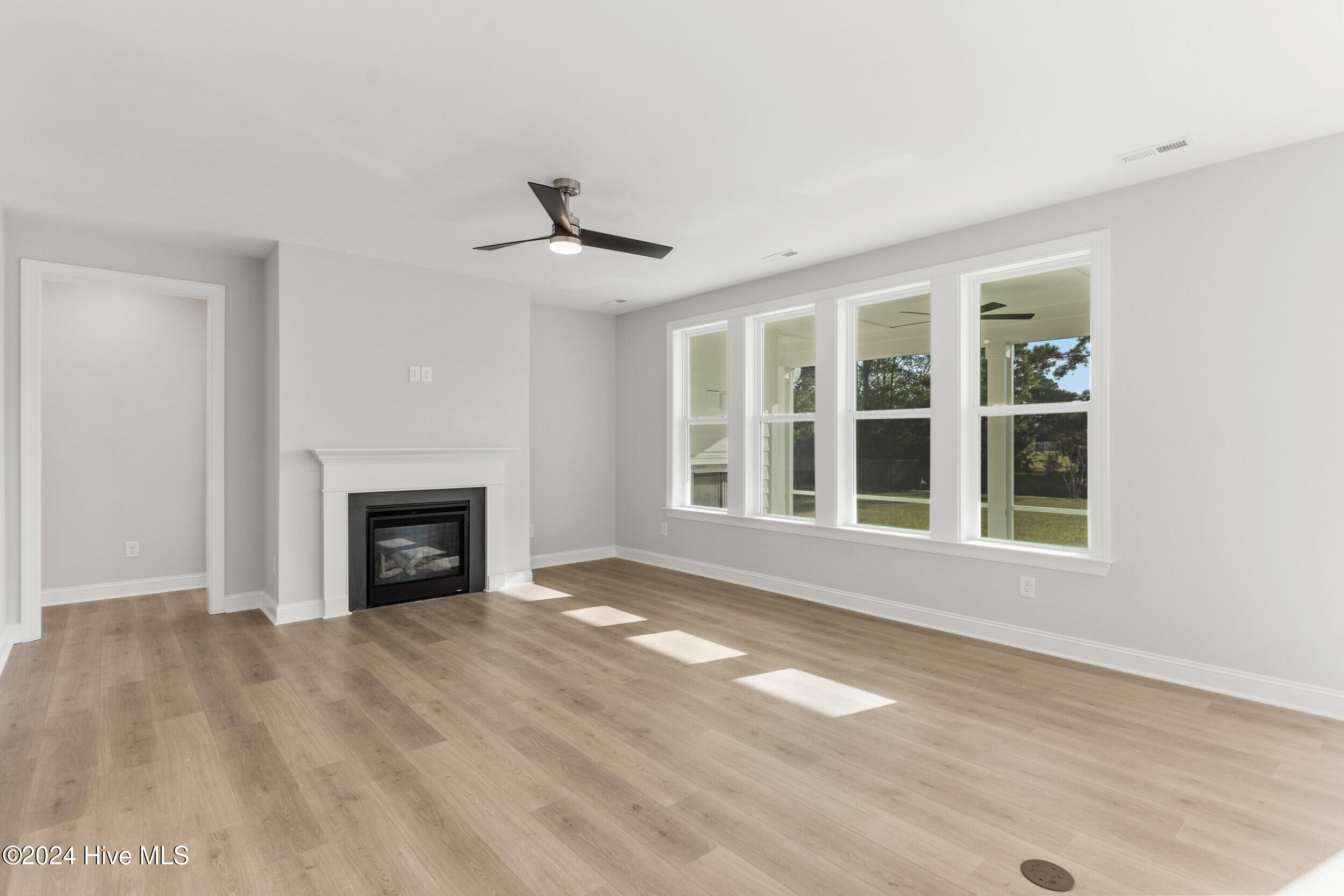 416 Sailor Sky Way 405 Property Photo 5