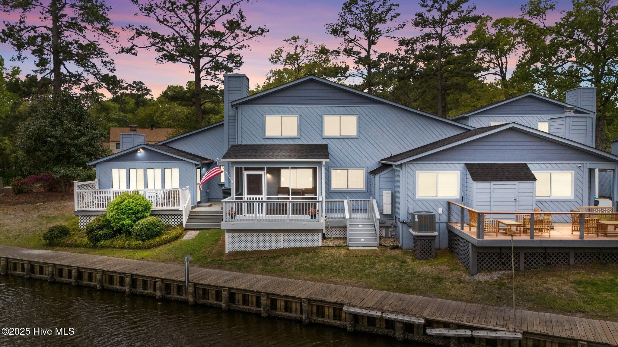 2 Harbour Walk Property Photo