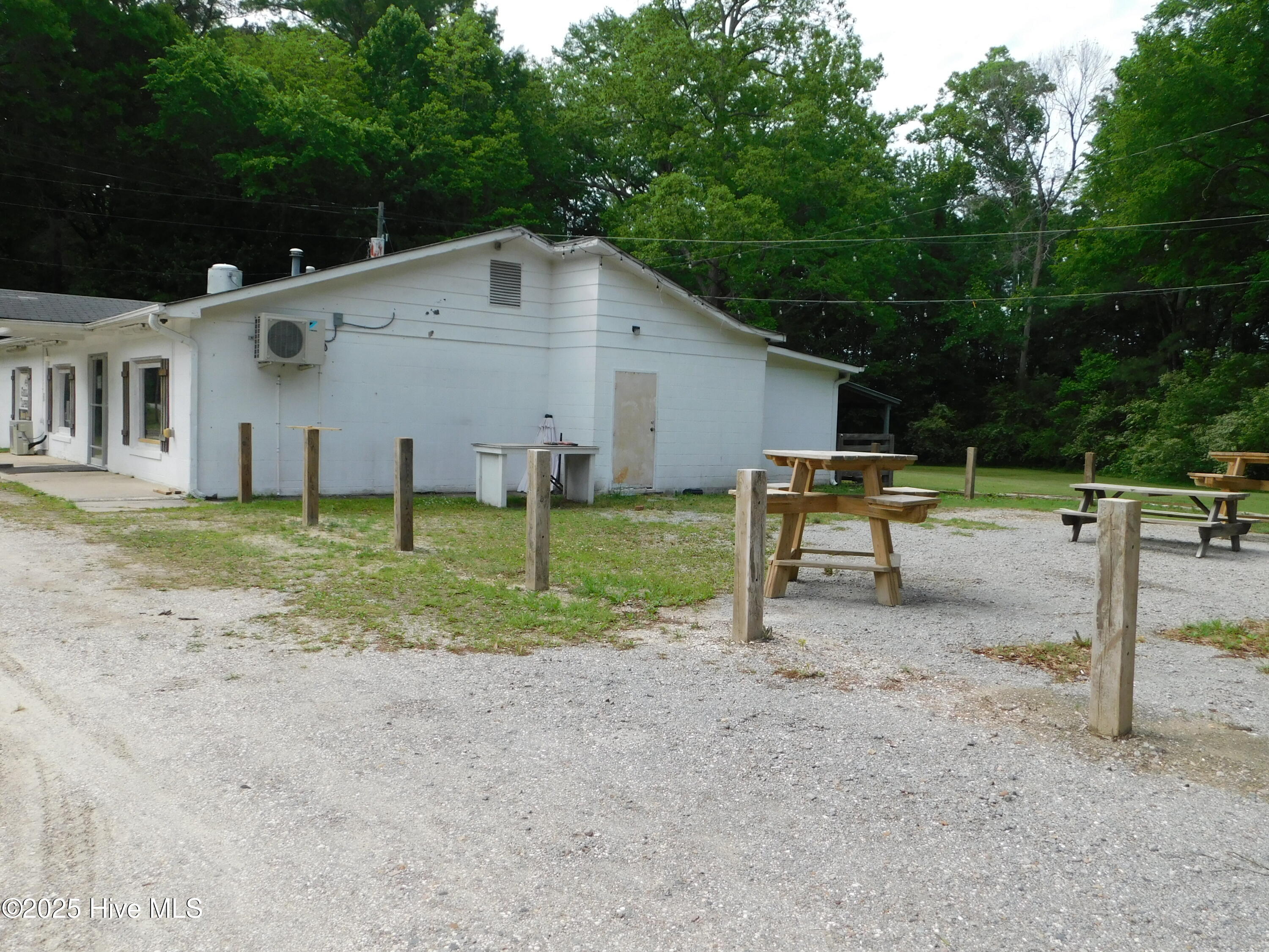 586 Highway 158 Property Photo 13