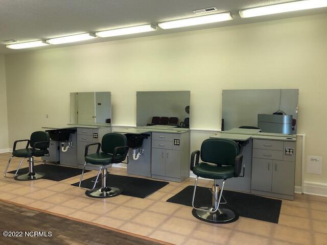 110 Boyd Farm Road Salon Property Photo 2