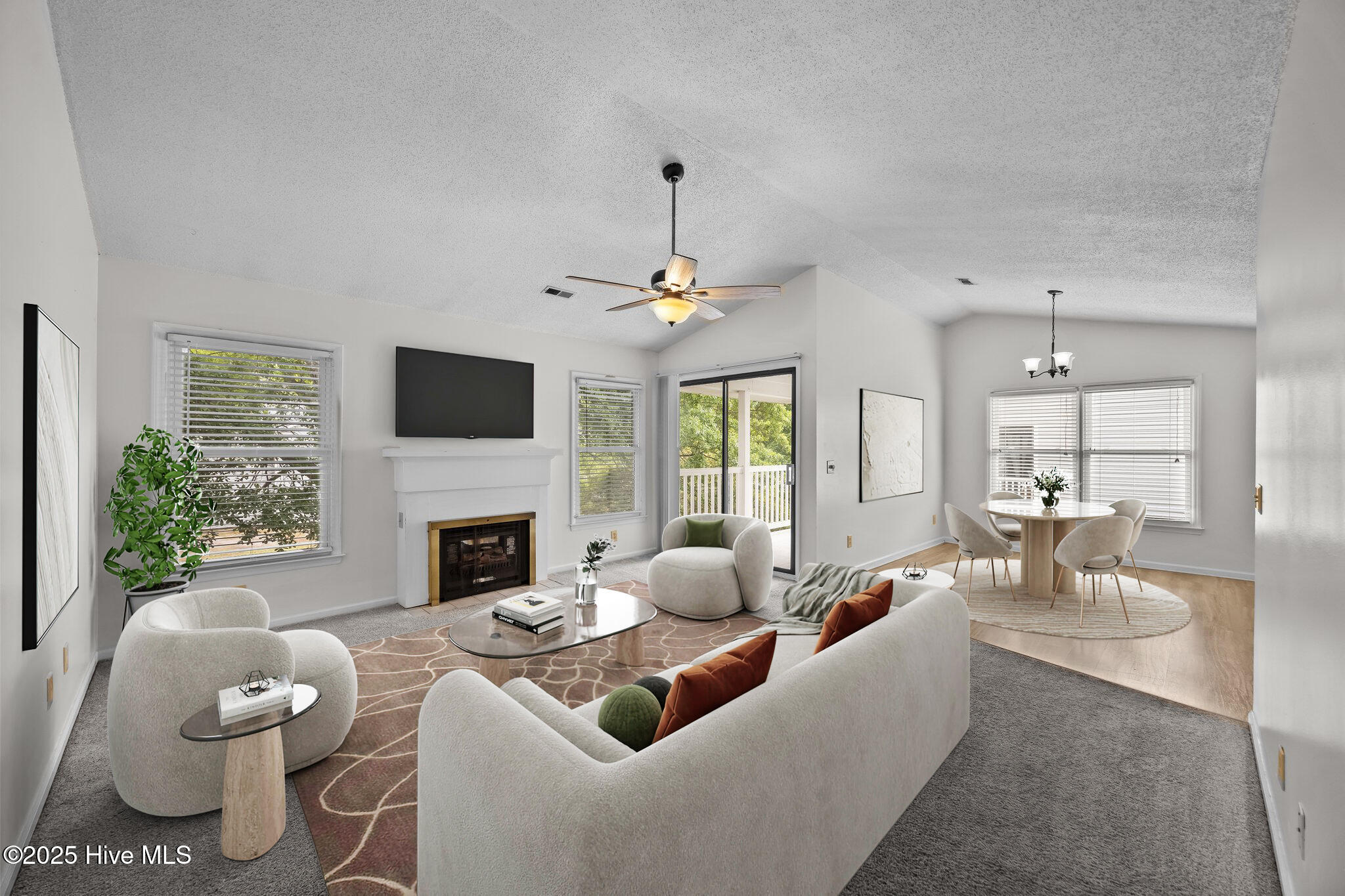 123 W Victoria Court F Property Photo 2