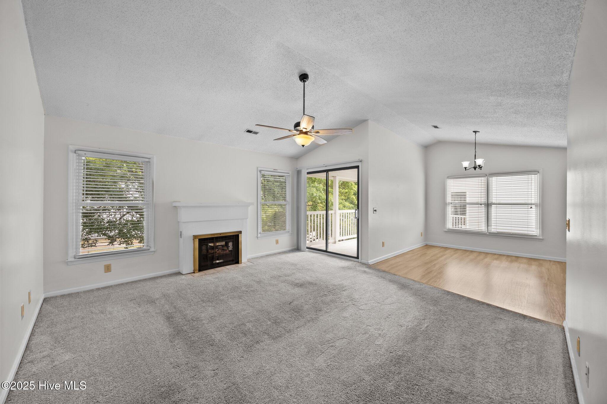 123 W Victoria Court F Property Photo 7