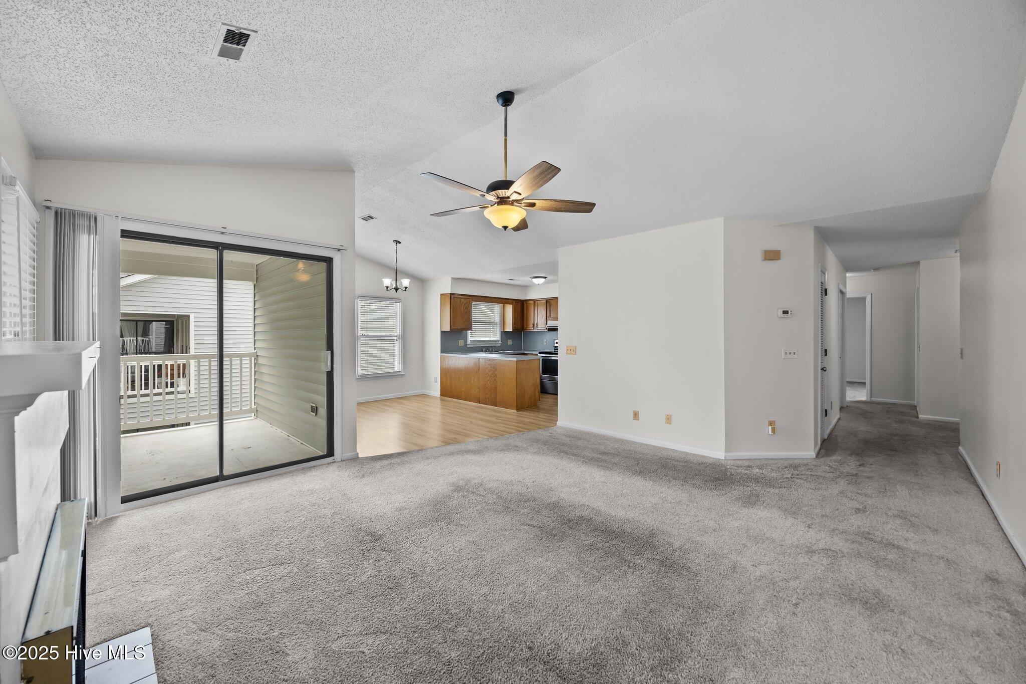 123 W Victoria Court F Property Photo 8