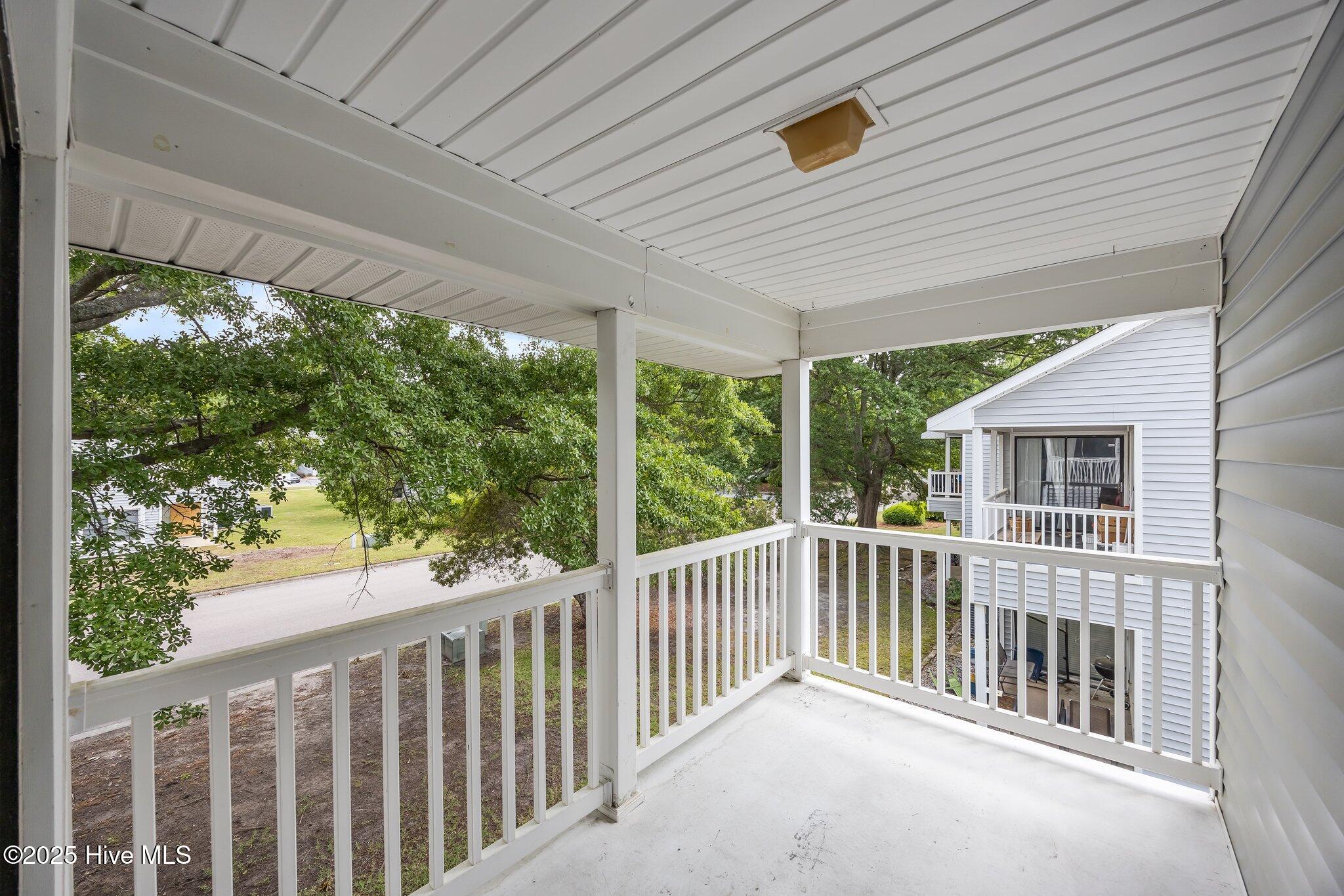 123 W Victoria Court F Property Photo 15