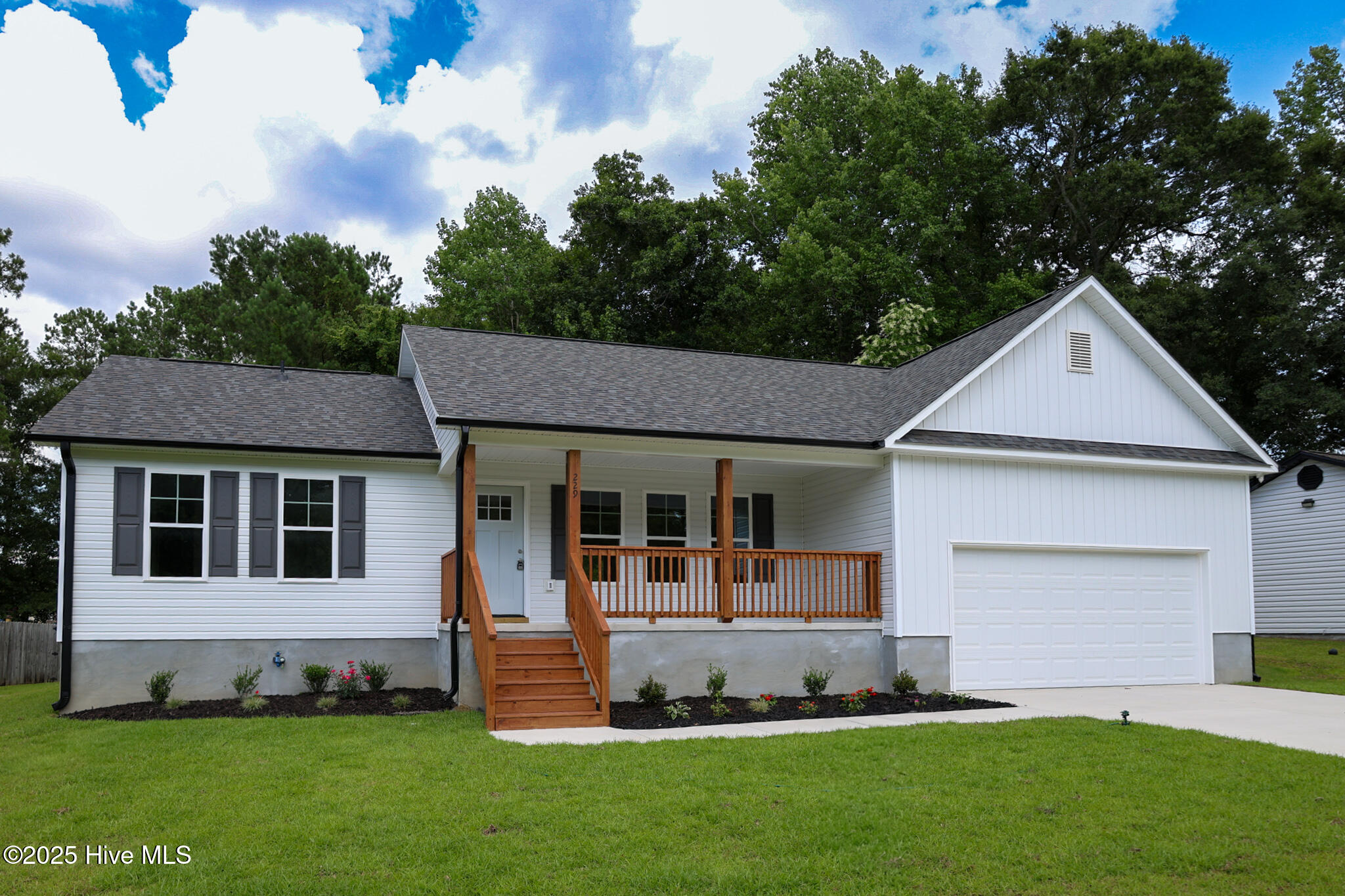 229 Spring Drive Property Photo 1