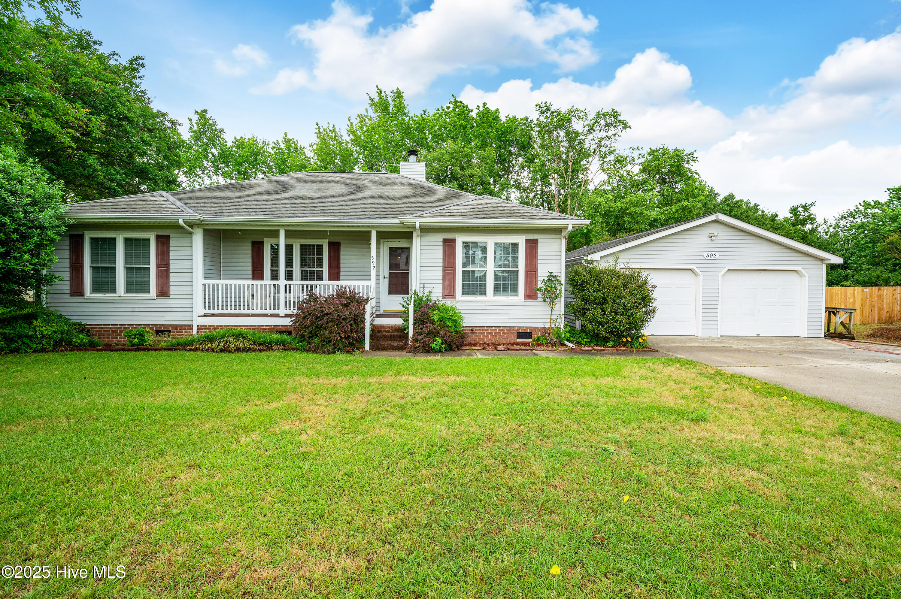 592 Cliff Court Property Photo