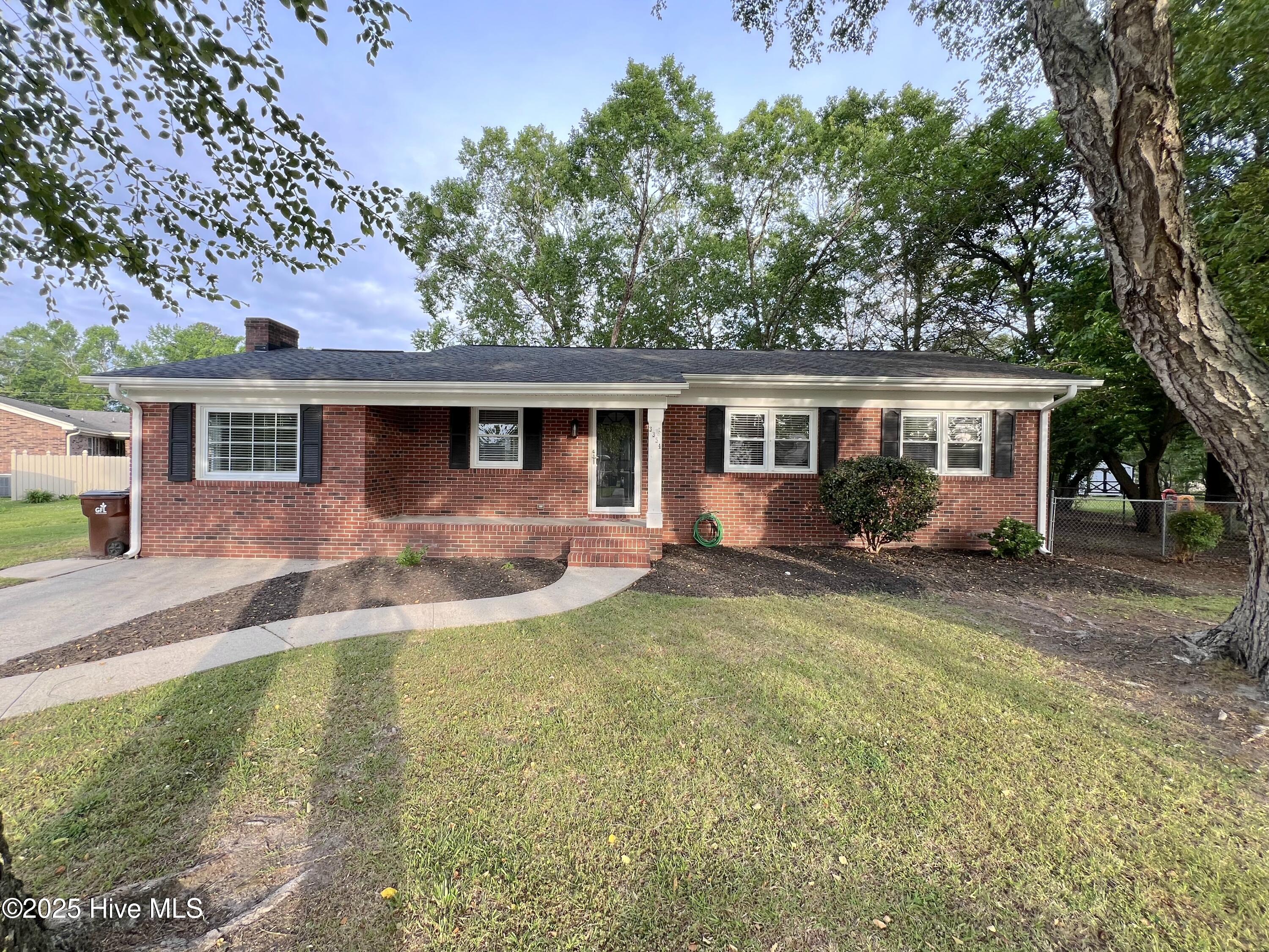 3354 Clubview Drive Property Photo