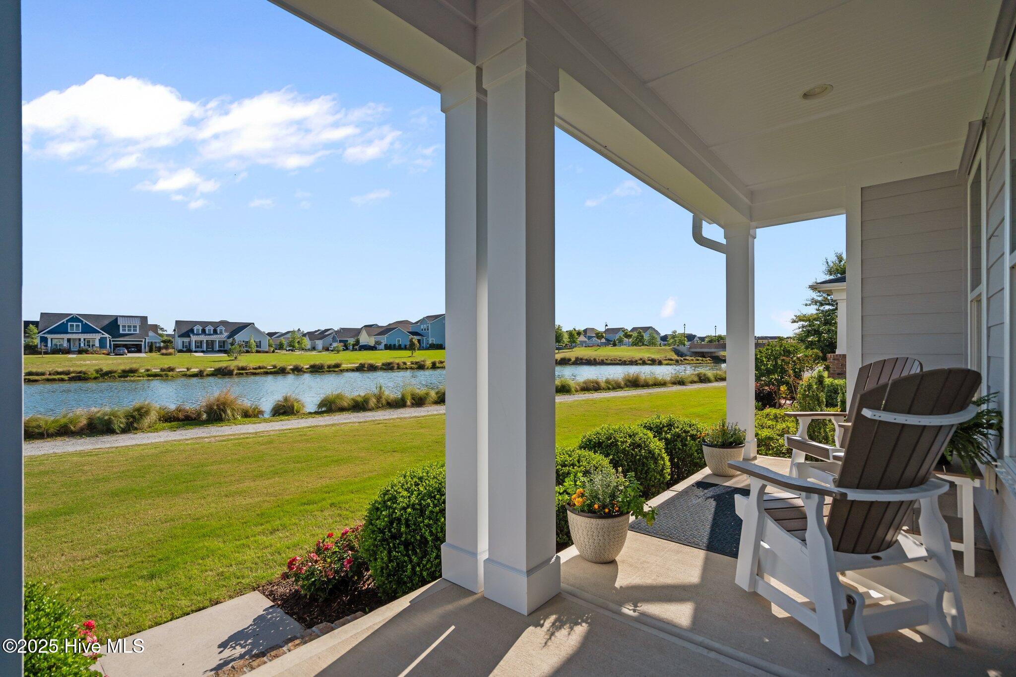 4751 Waves Pointe Property Photo 2