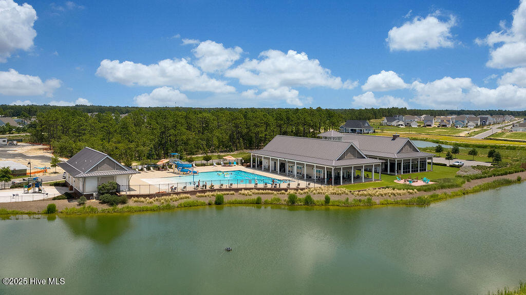 4751 Waves Pointe Property Photo 5