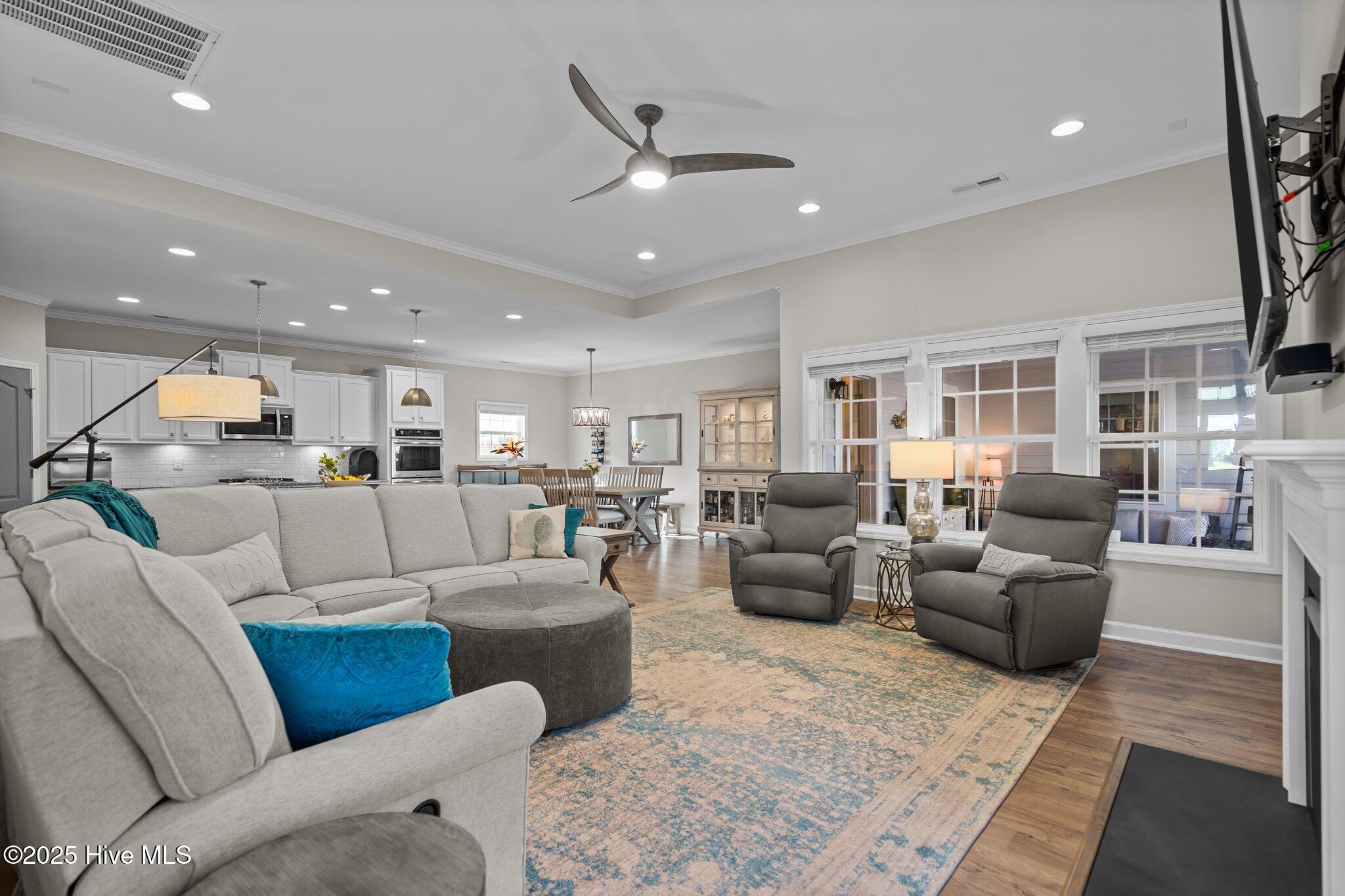 4751 Waves Pointe Property Photo 11