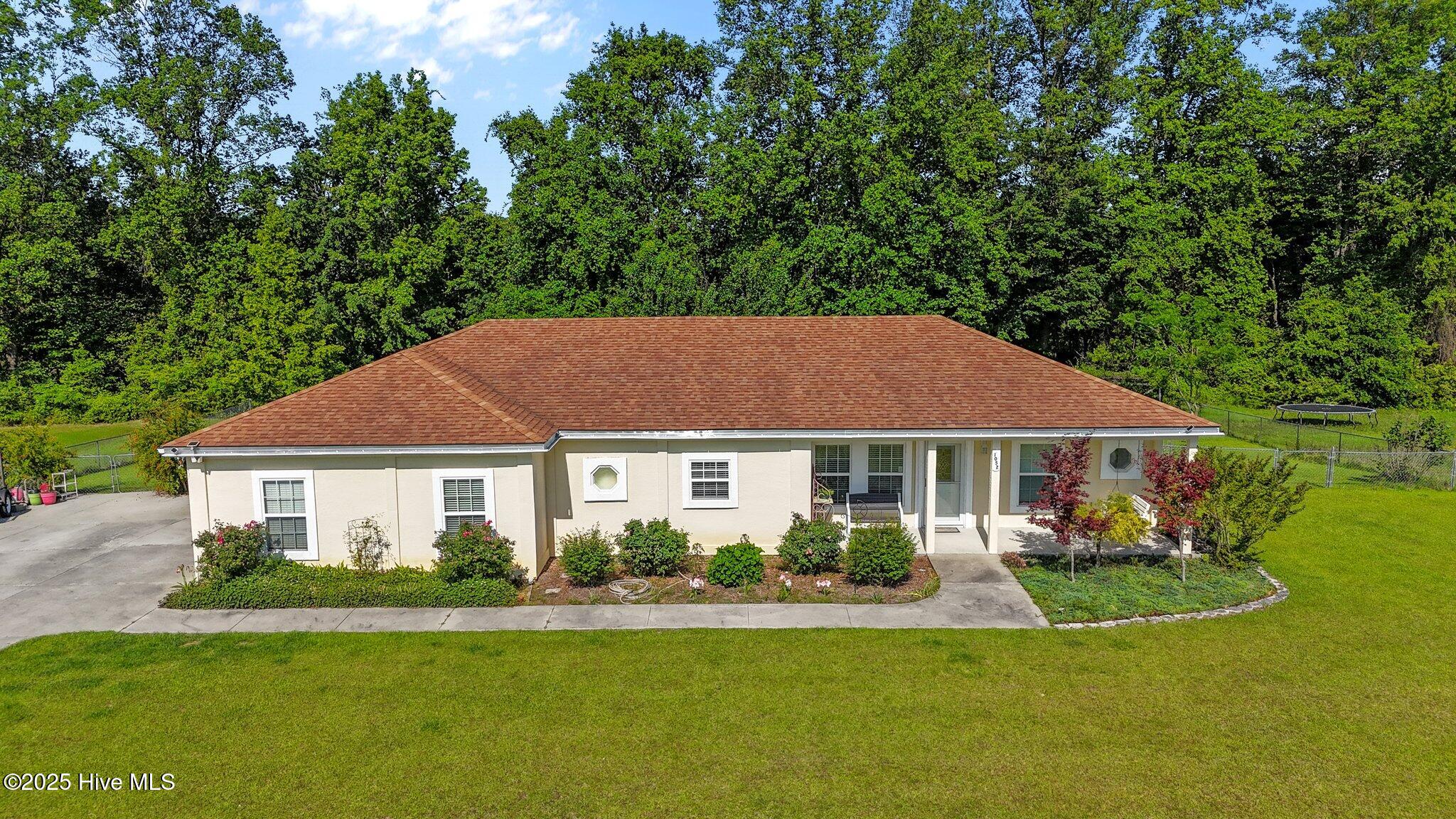 1052 Beaver Creek Road Property Photo